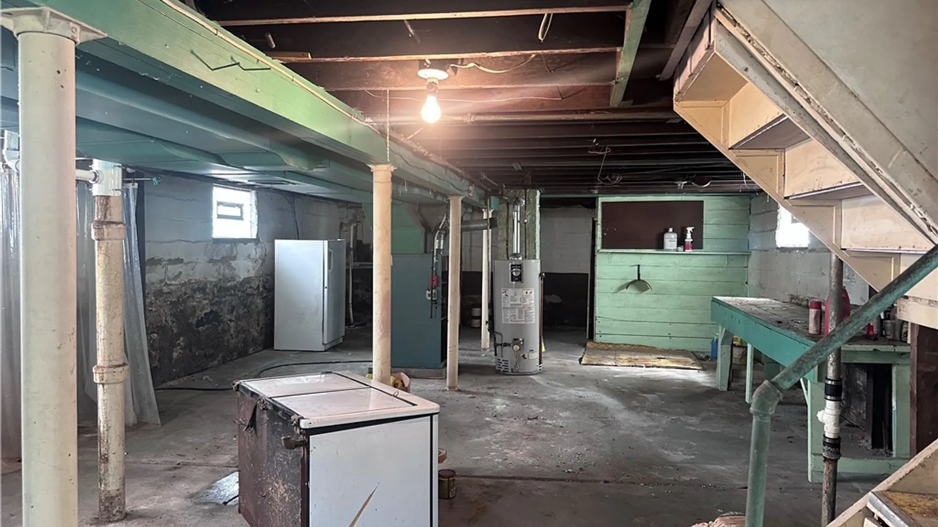 Property at 252 Roslyn Street, Buffalo, NY 14215 16