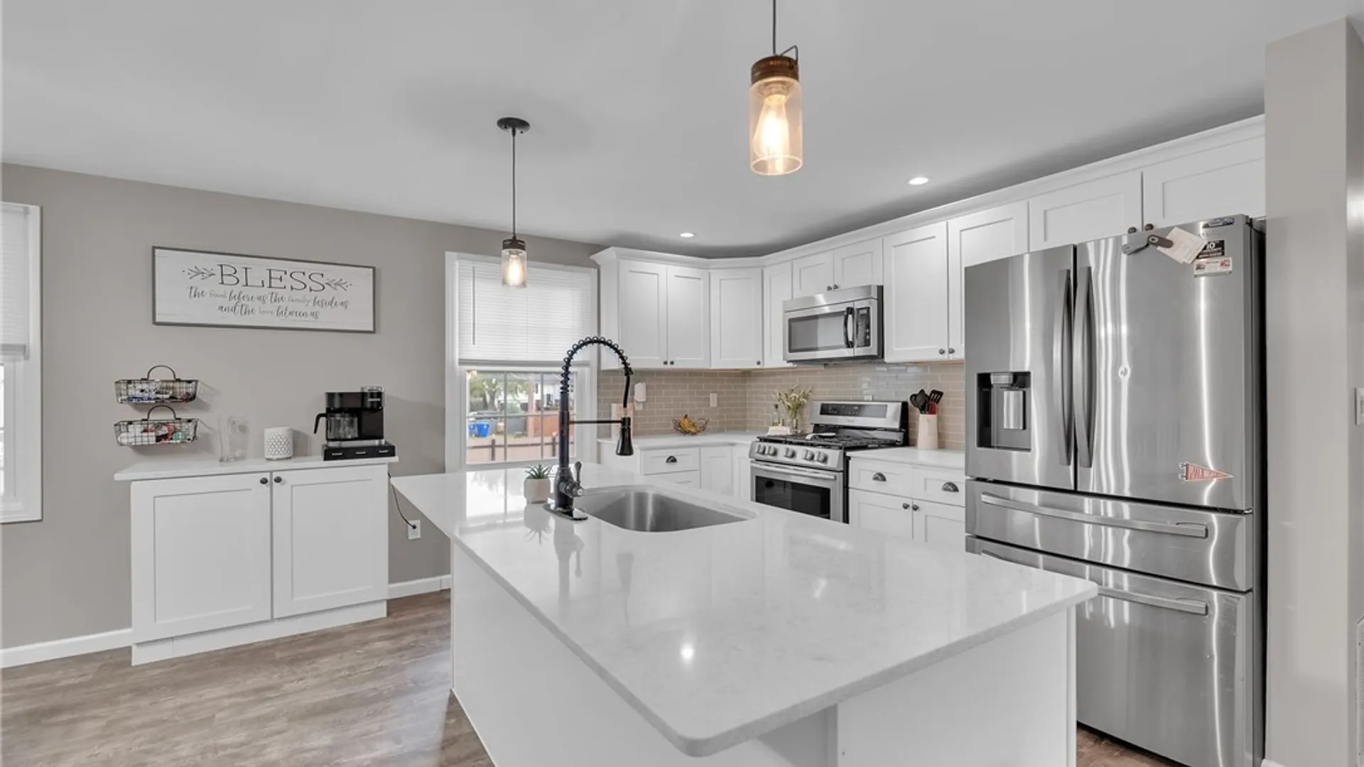 Property at 154 Garry Drive, West Seneca, NY 14224 14