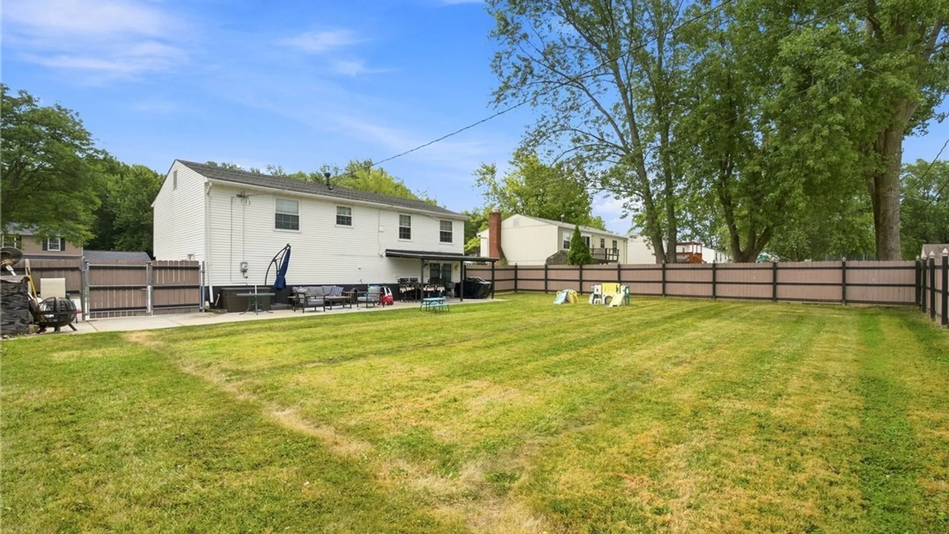 Property at 154 Garry Drive, West Seneca, NY 14224 41