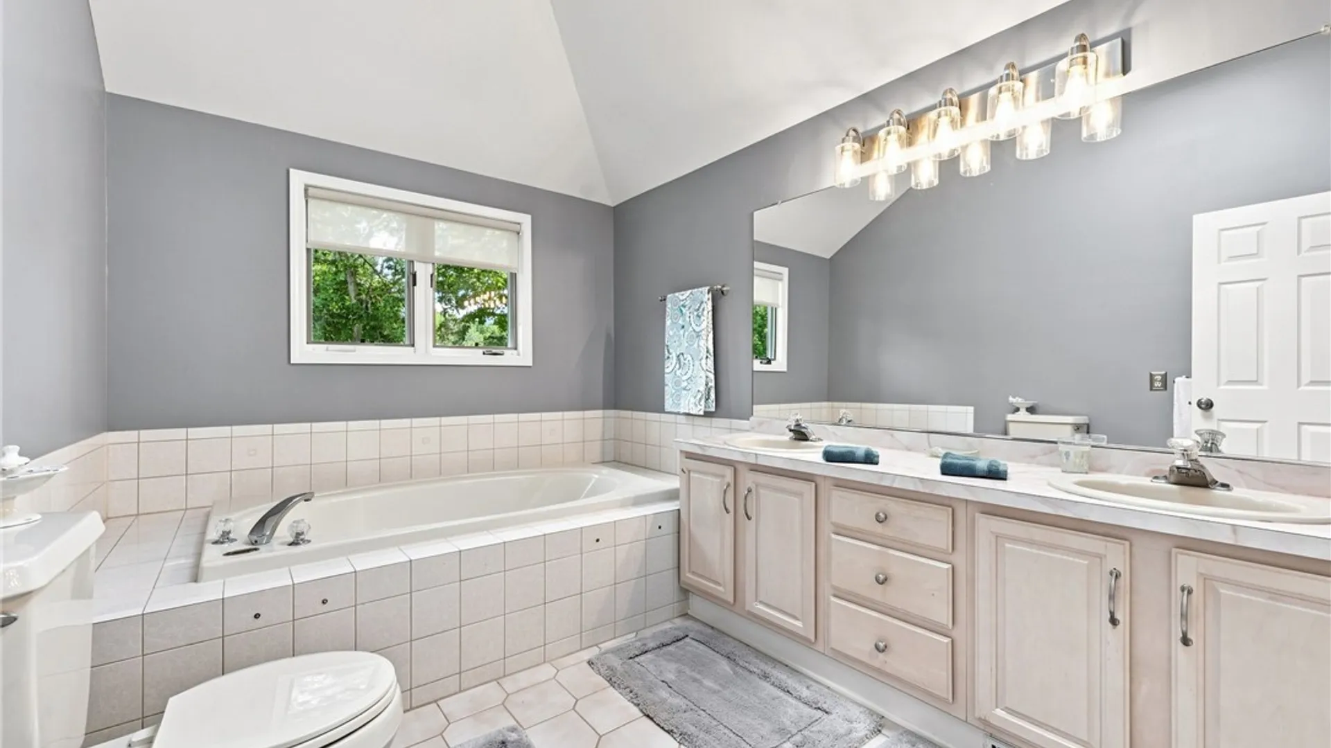 Property at 6954 Lockwood Lane, Lockport Town, NY 14094 28