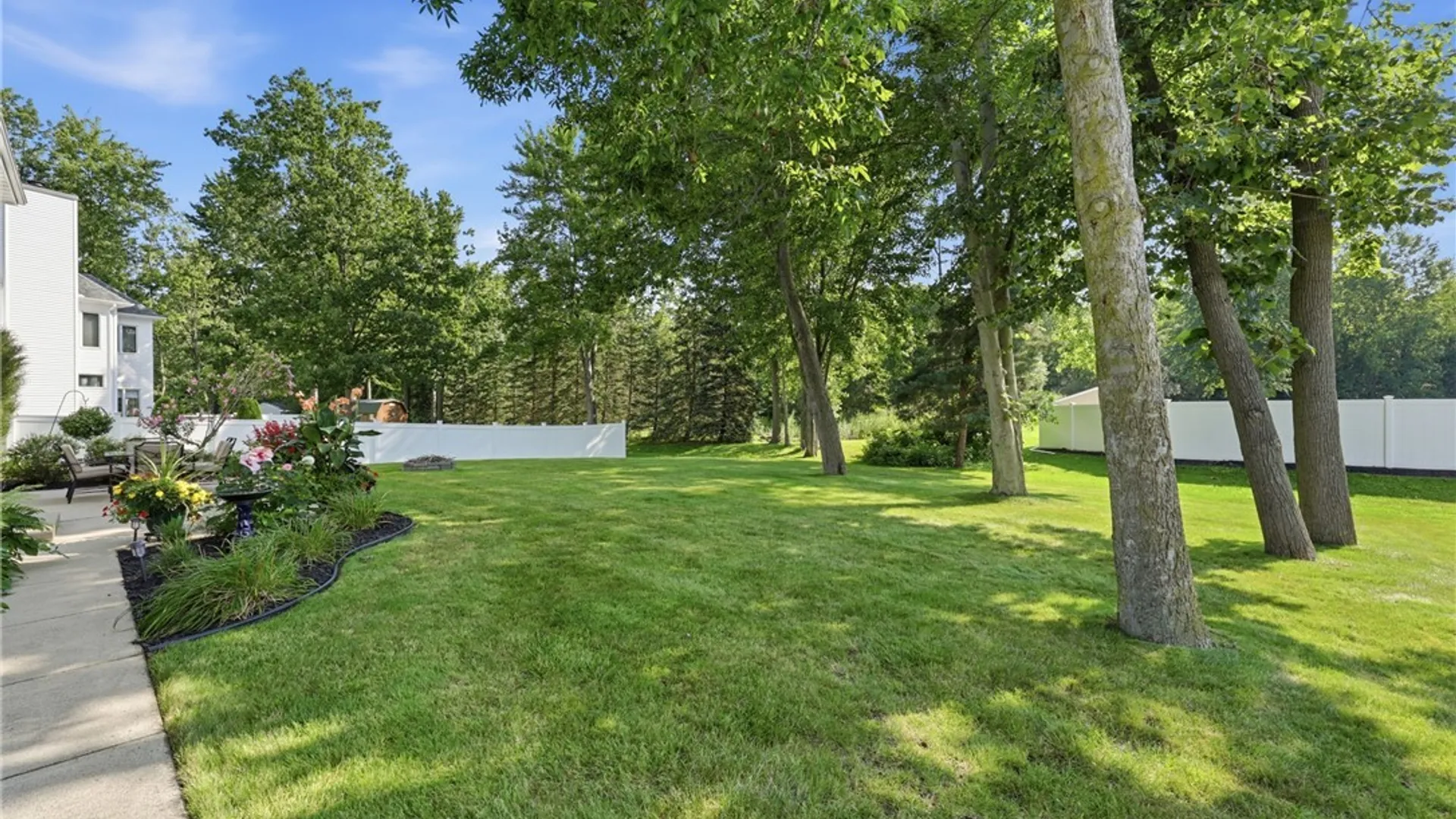 Property at 6954 Lockwood Lane, Lockport Town, NY 14094 41