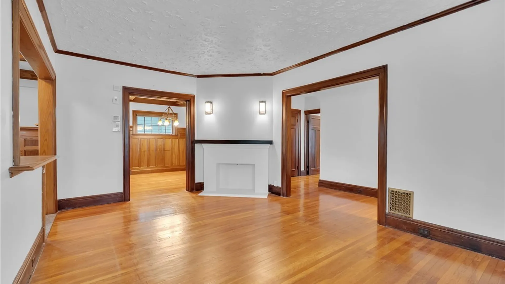 Property at 610 Ashland Avenue, Buffalo, NY 14222 9