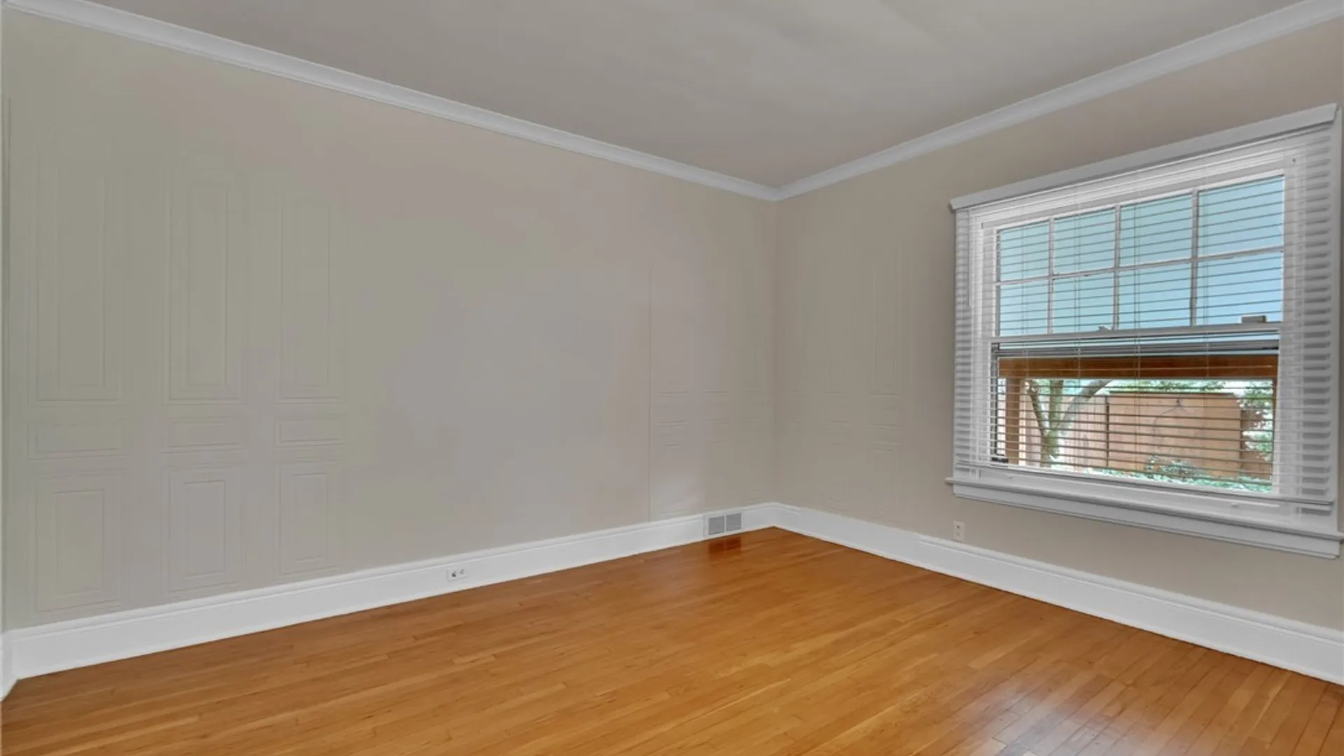 Property at 610 Ashland Avenue, Buffalo, NY 14222 29
