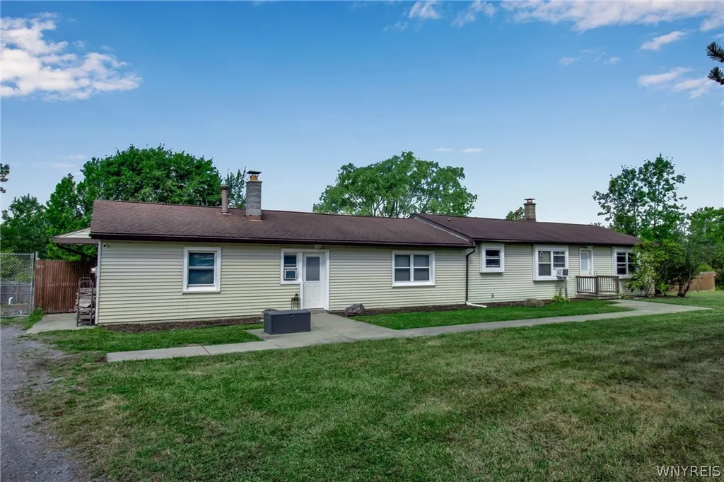 Property at 100 Sullivan Road, Alden, NY 14004