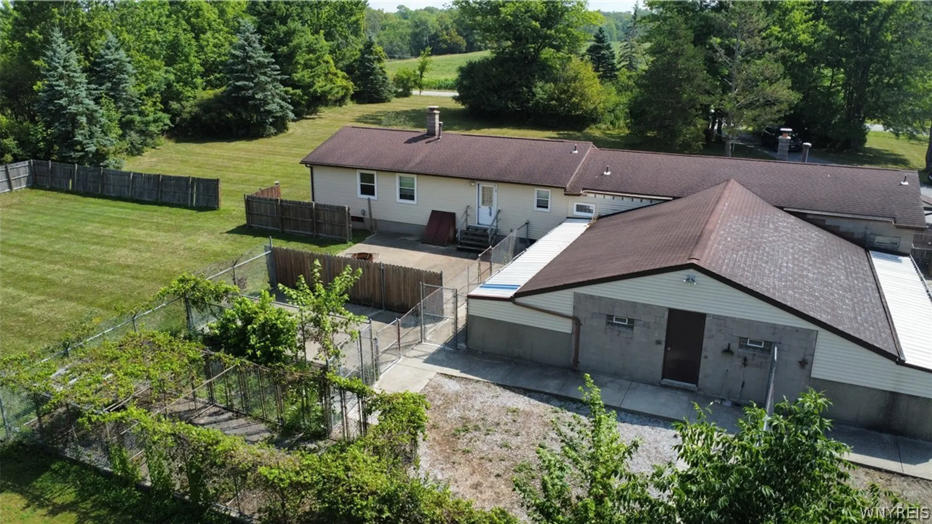 Property at 100 Sullivan Road, Alden, NY 14004 4