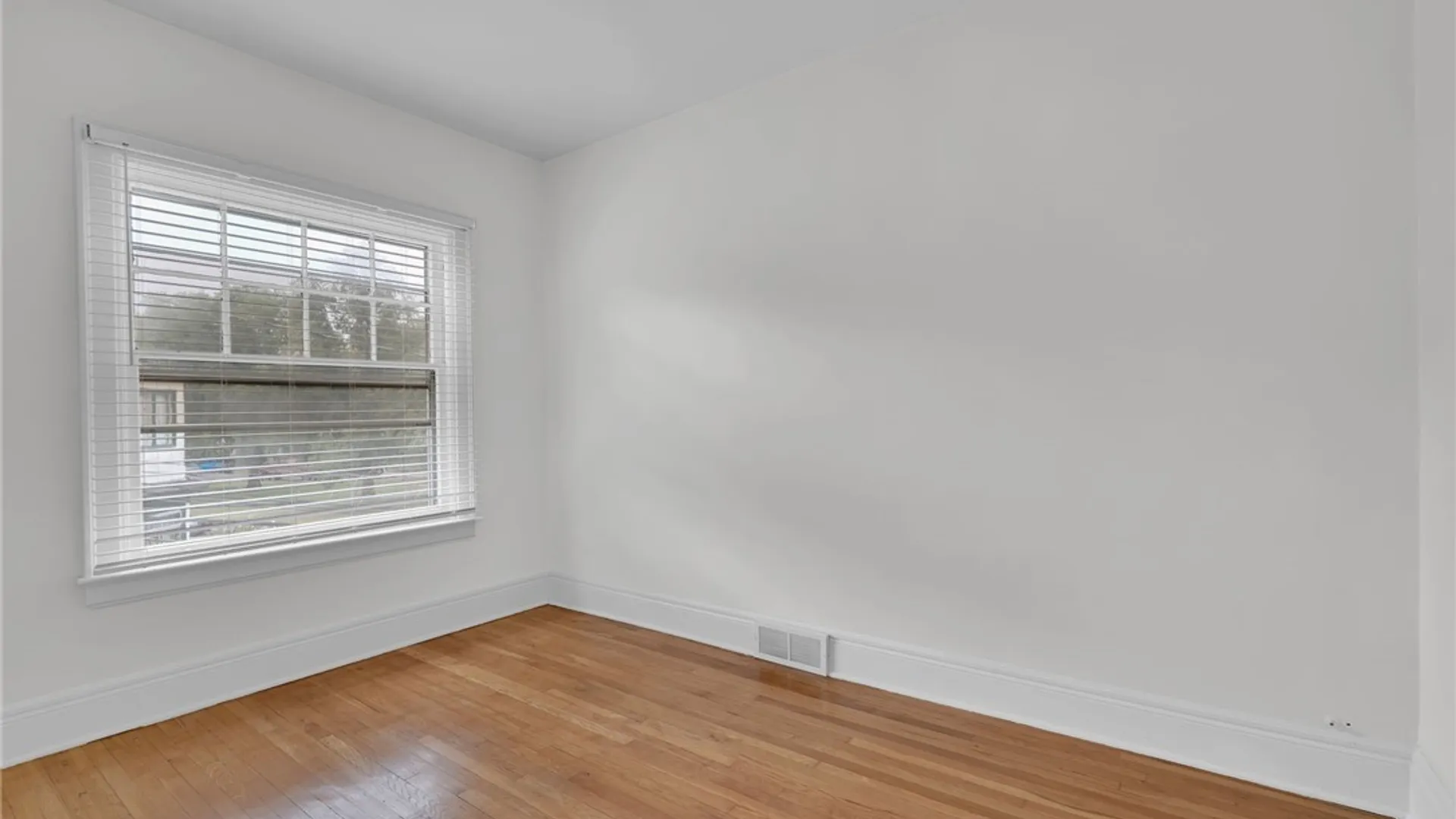 Property at 610 Ashland Avenue, Buffalo, NY 14222 27