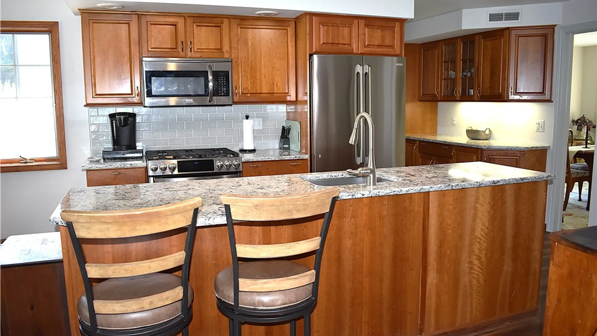 Property at 126 Tottenham Rd, Irondequoit, NY 14609 10
