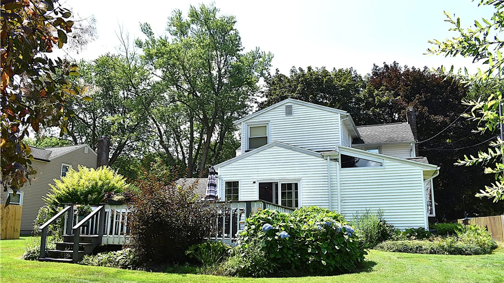 Property at 126 Tottenham Rd, Irondequoit, NY 14609 41