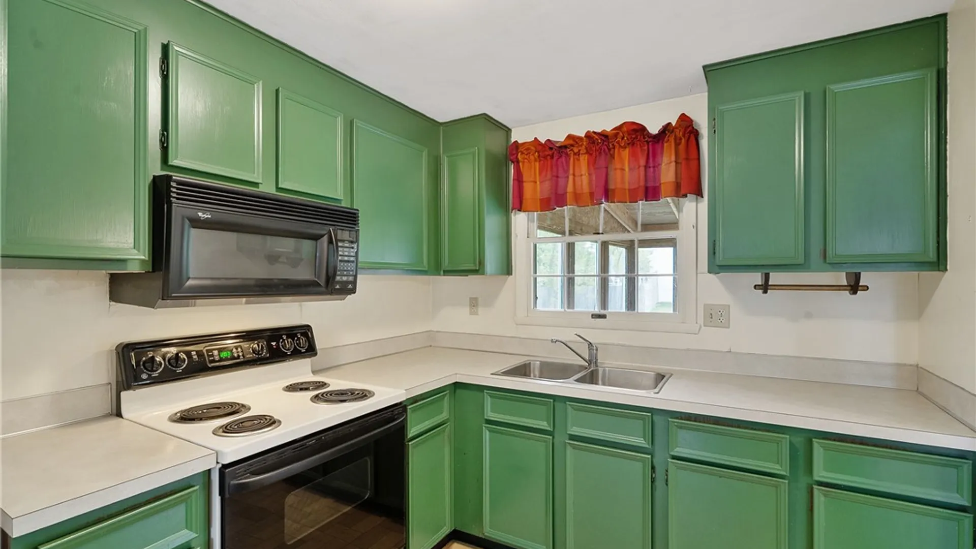 Property at 9472 Bygone Drive, Cicero, NY 13029 12