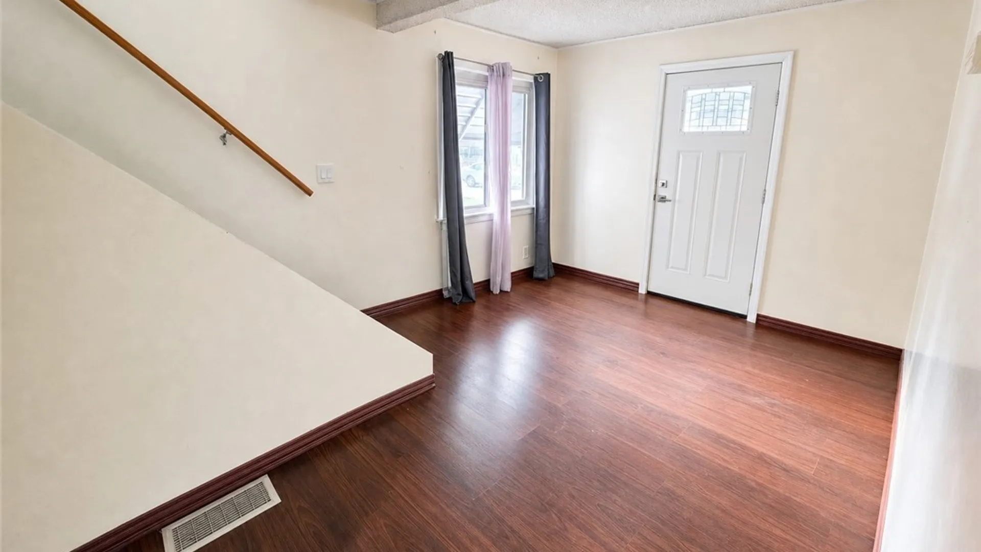 Property at 39 Jackson Avenue, Lackawanna, NY 14218 8