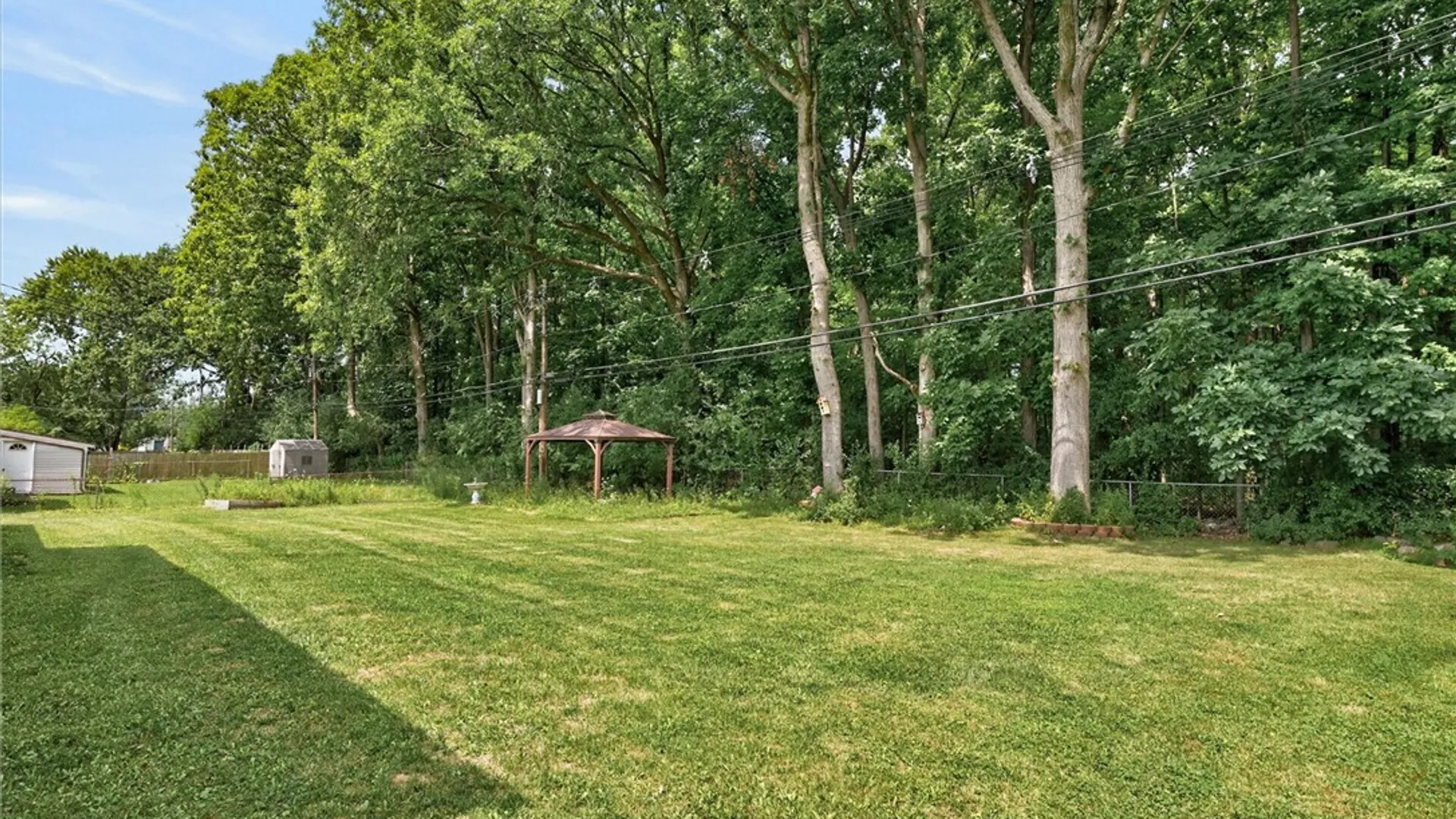 Property at 300 Wildbriar Road, Henrietta, NY 14623 4