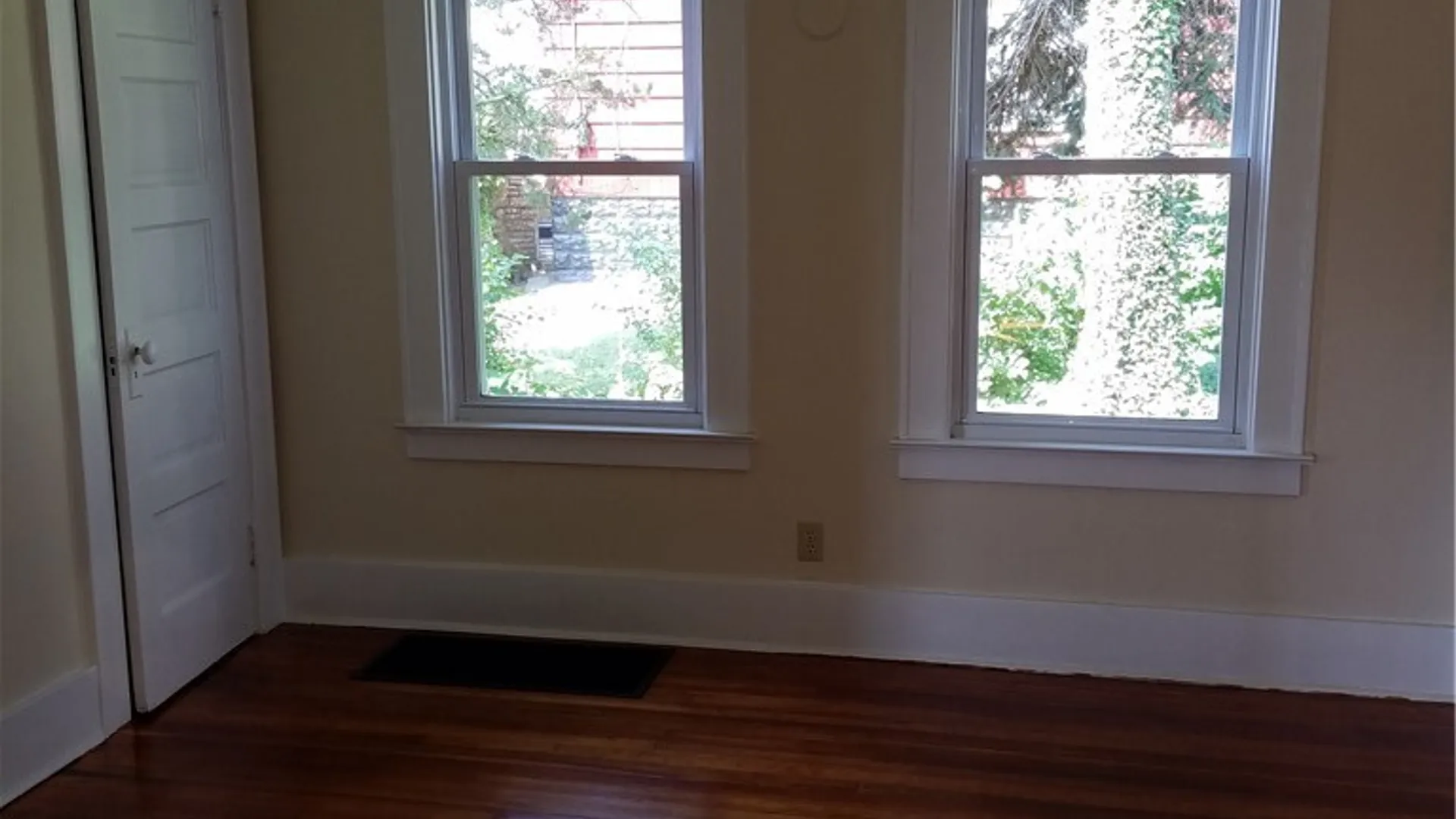 Property at 433 Vann Street, Syracuse, NY 13206 6
