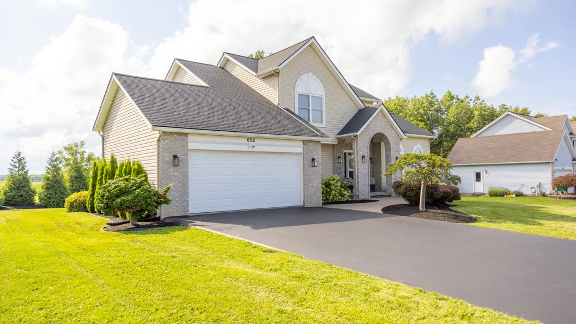 Property at 652 Shorecliff Drive, Greece, NY 14612 3