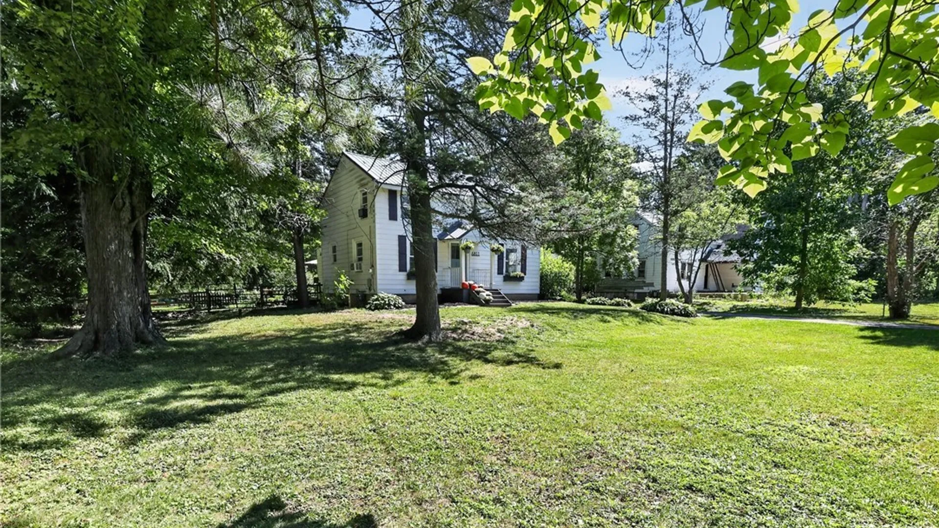 Property at 6811 Boston State Road, Hamburg, NY 14075 34