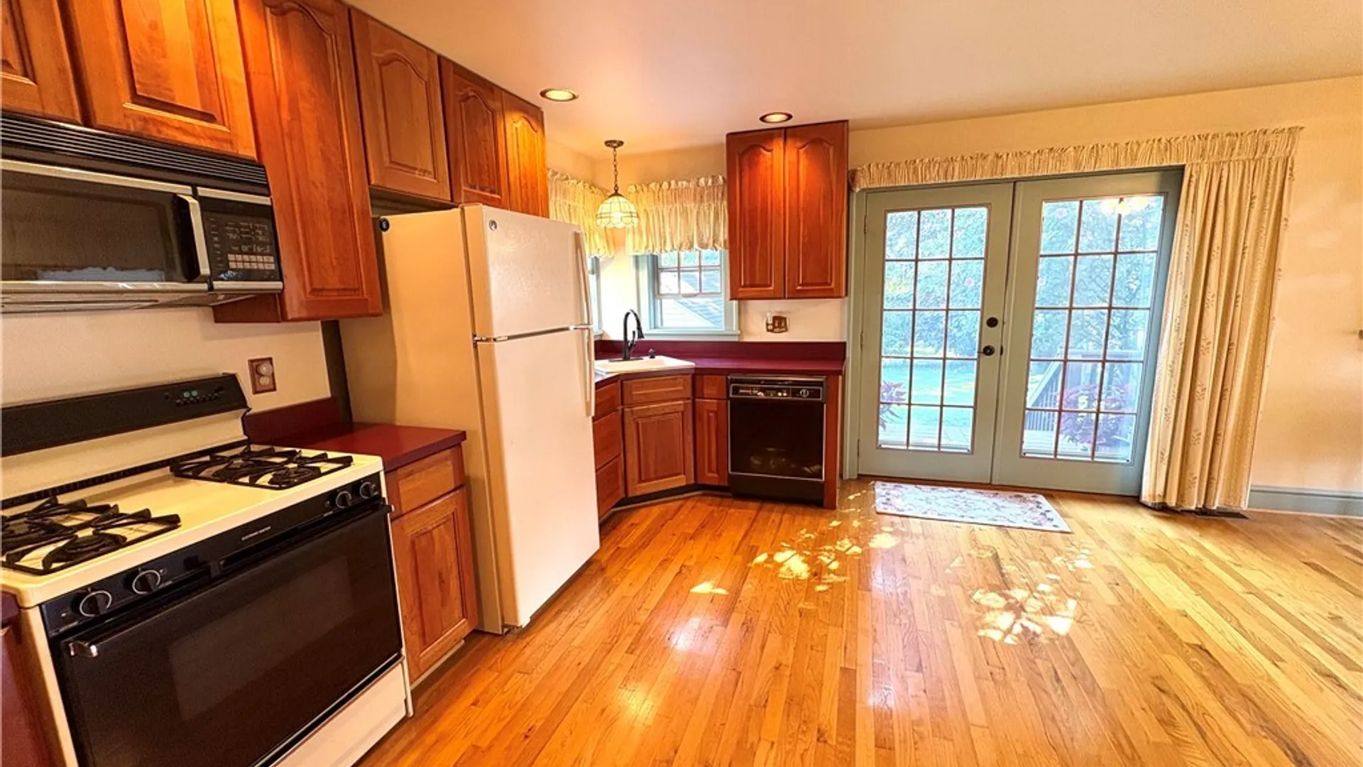 Property at 132 S Hoopes Avenue, Auburn, NY 13021 14