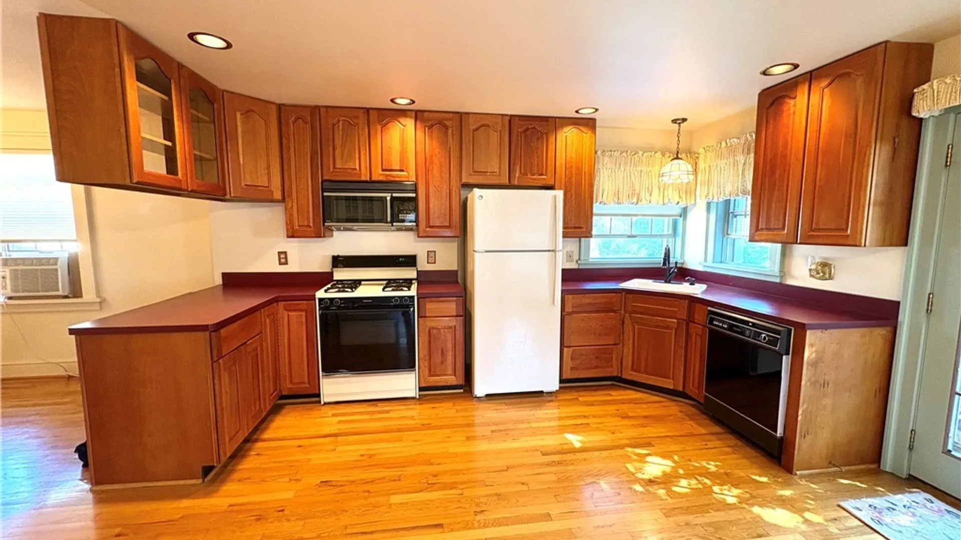 Property at 132 S Hoopes Avenue, Auburn, NY 13021 15
