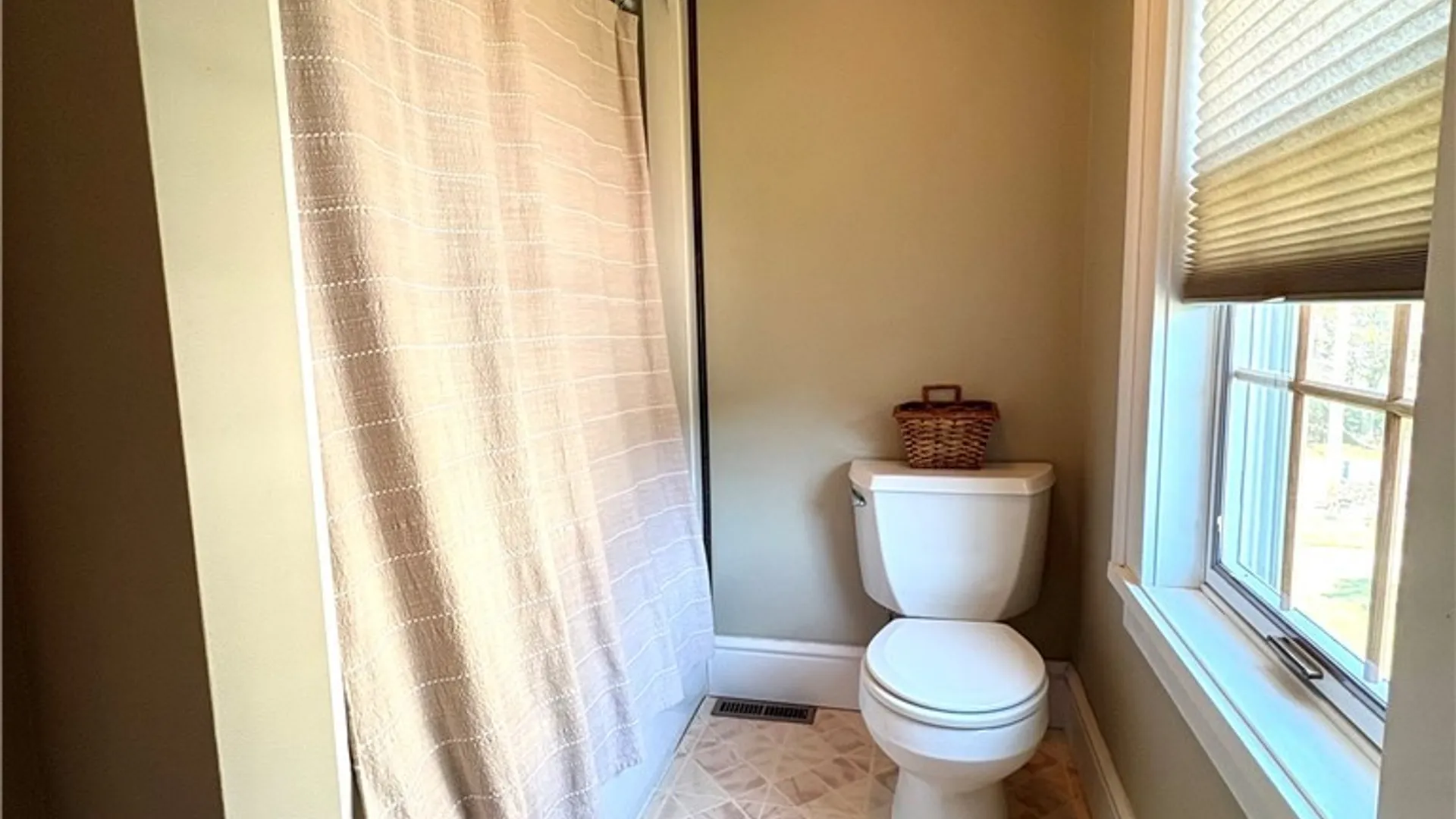 Property at 132 S Hoopes Avenue, Auburn, NY 13021 46