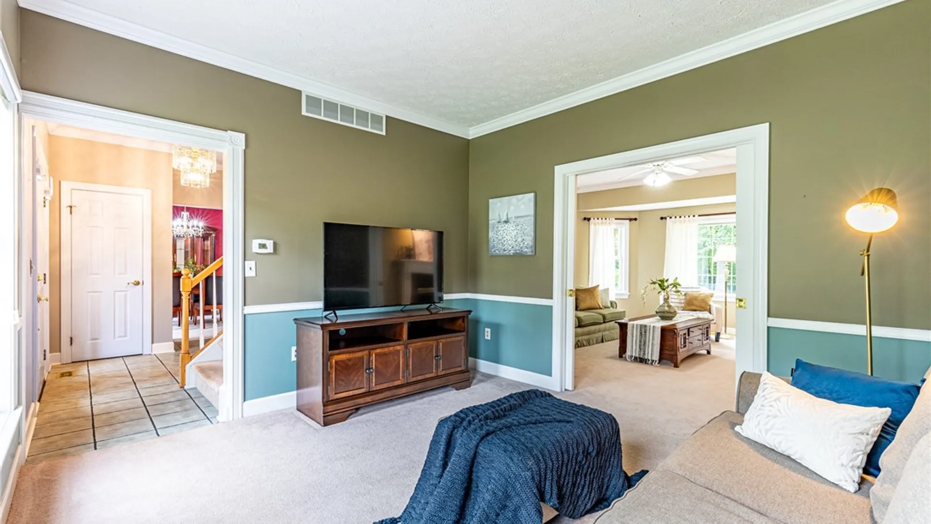 Property at 478 Sandystone Circle, Webster, NY 14580 6