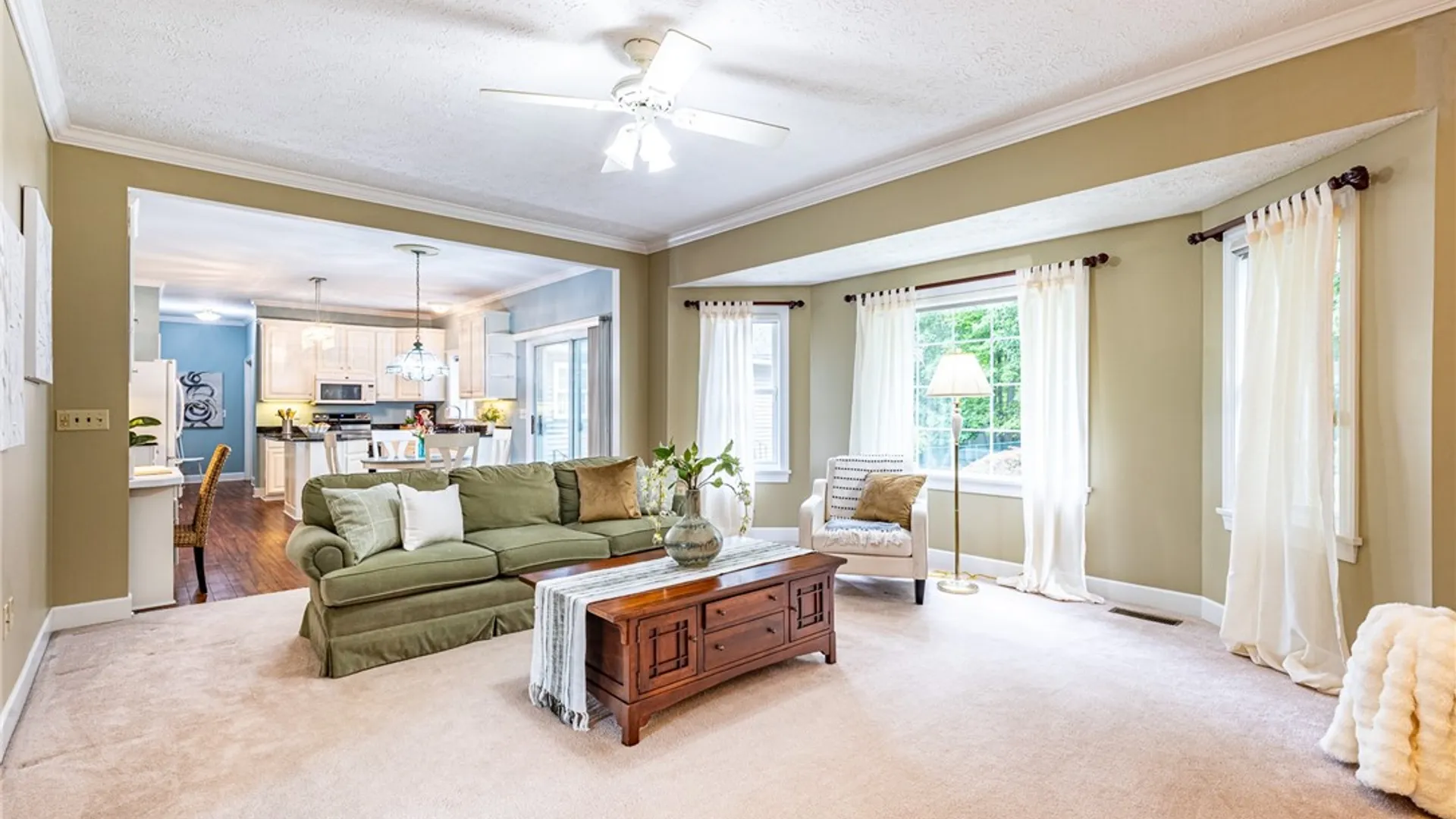 Property at 478 Sandystone Circle, Webster, NY 14580 7