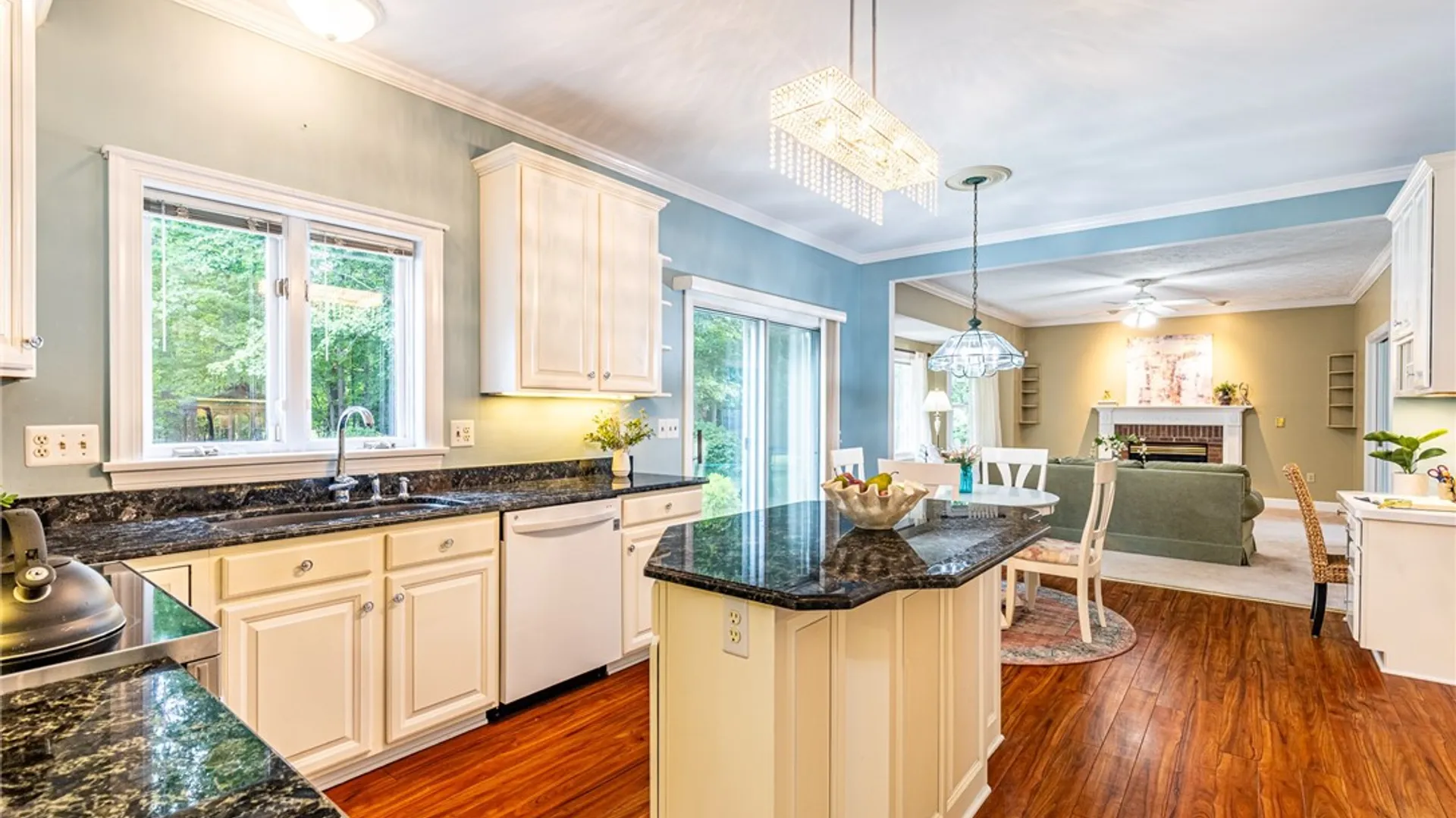 Property at 478 Sandystone Circle, Webster, NY 14580 13