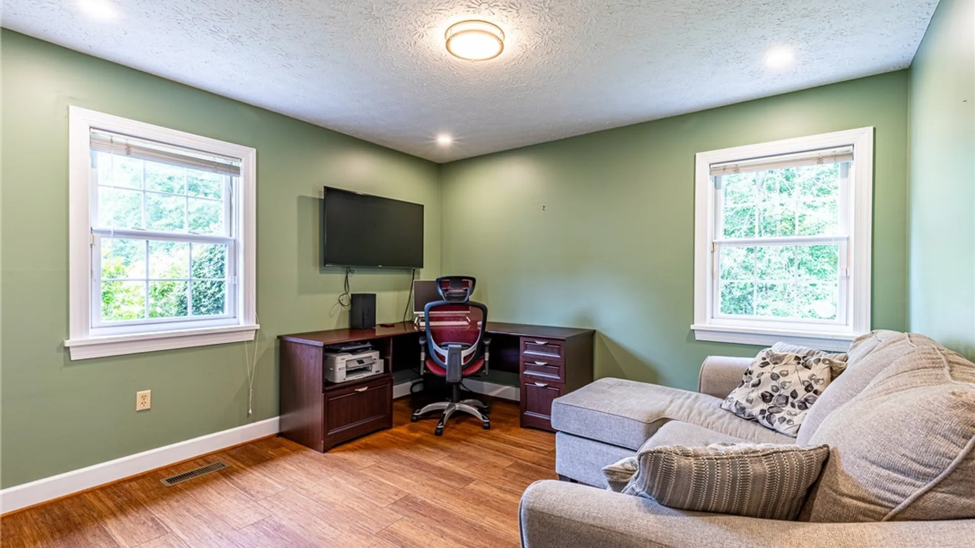 Property at 478 Sandystone Circle, Webster, NY 14580 34