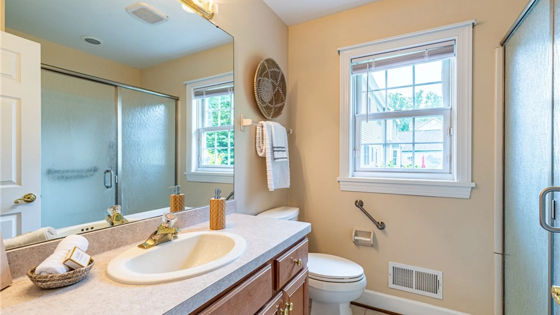 Property at 478 Sandystone Circle, Webster, NY 14580 36