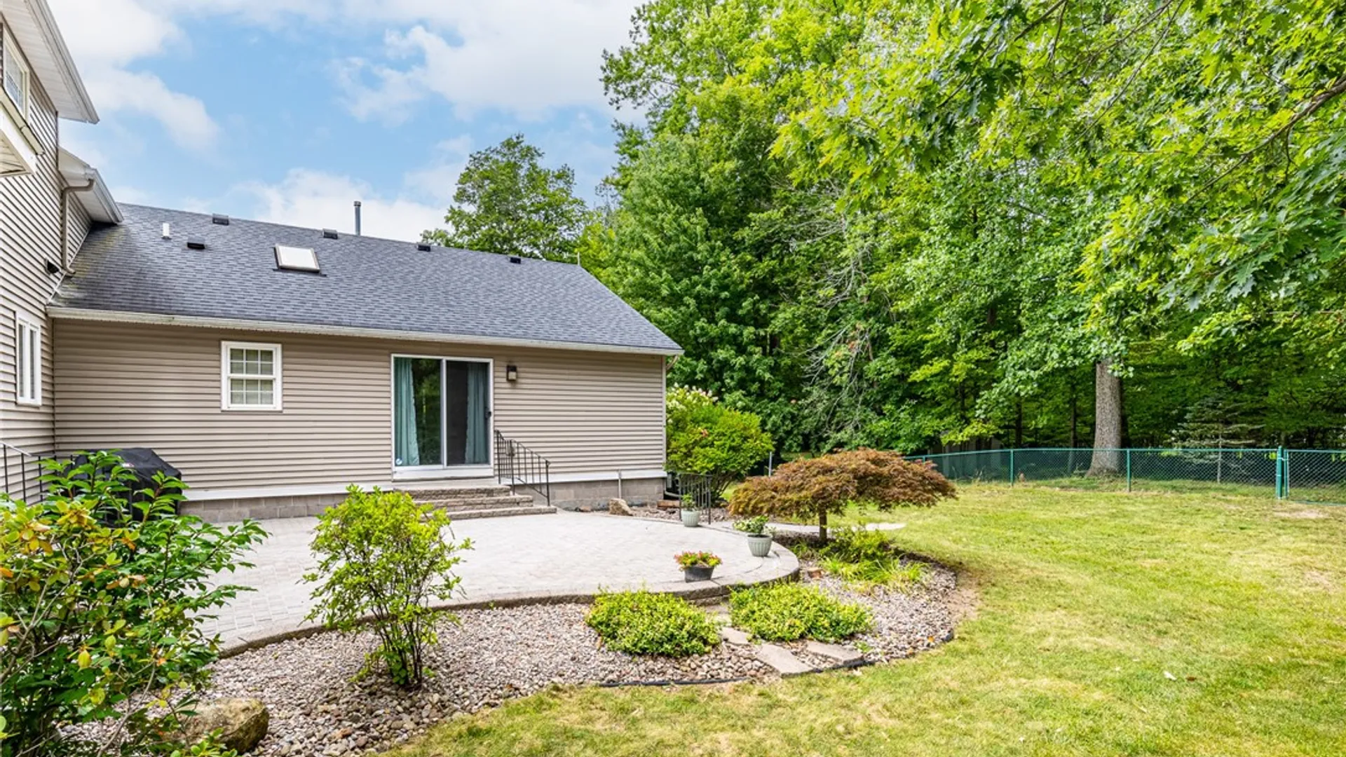 Property at 478 Sandystone Circle, Webster, NY 14580 47