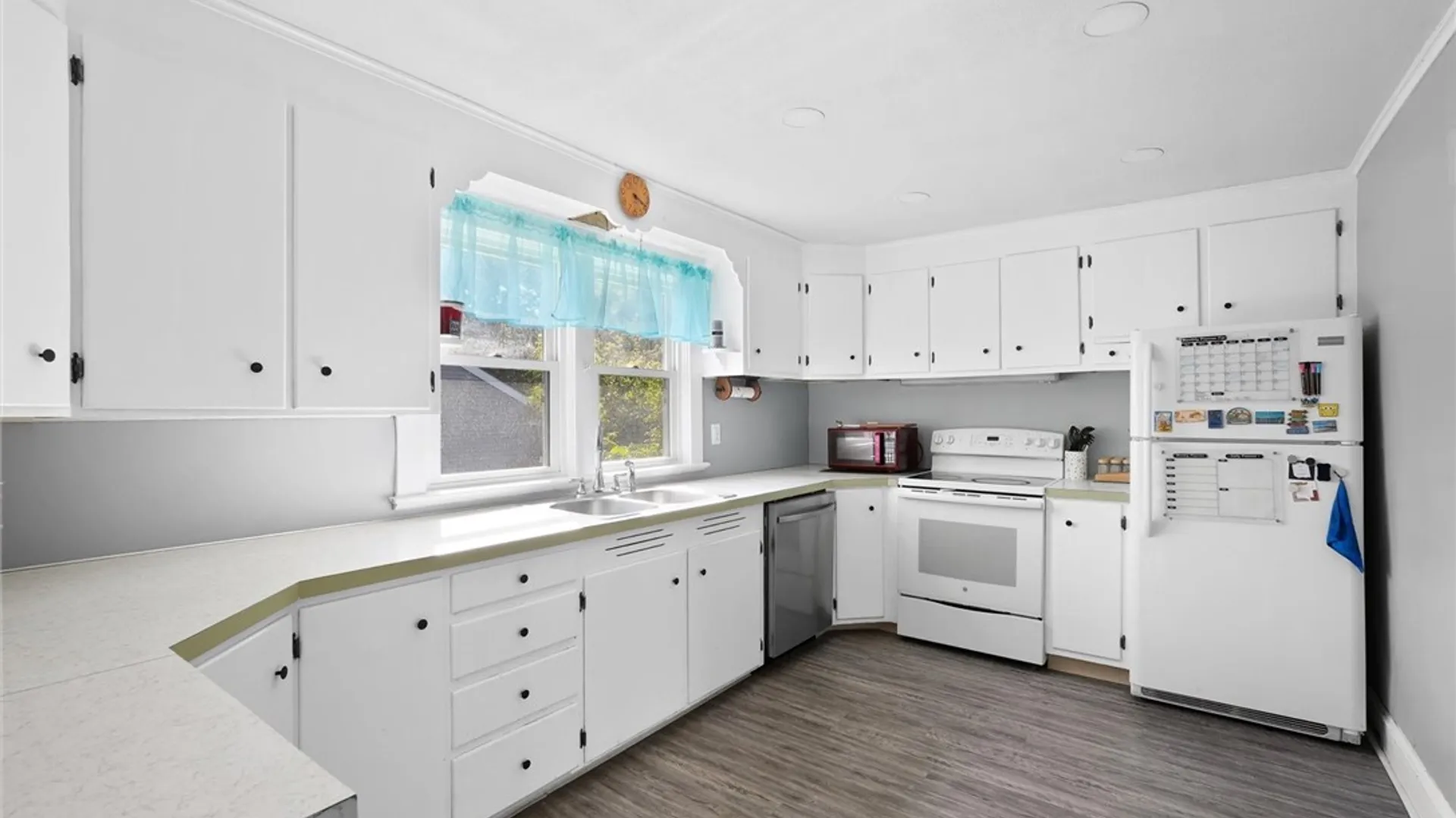 Property at 207 Fulton Avenue, Fulton, NY 13069 11
