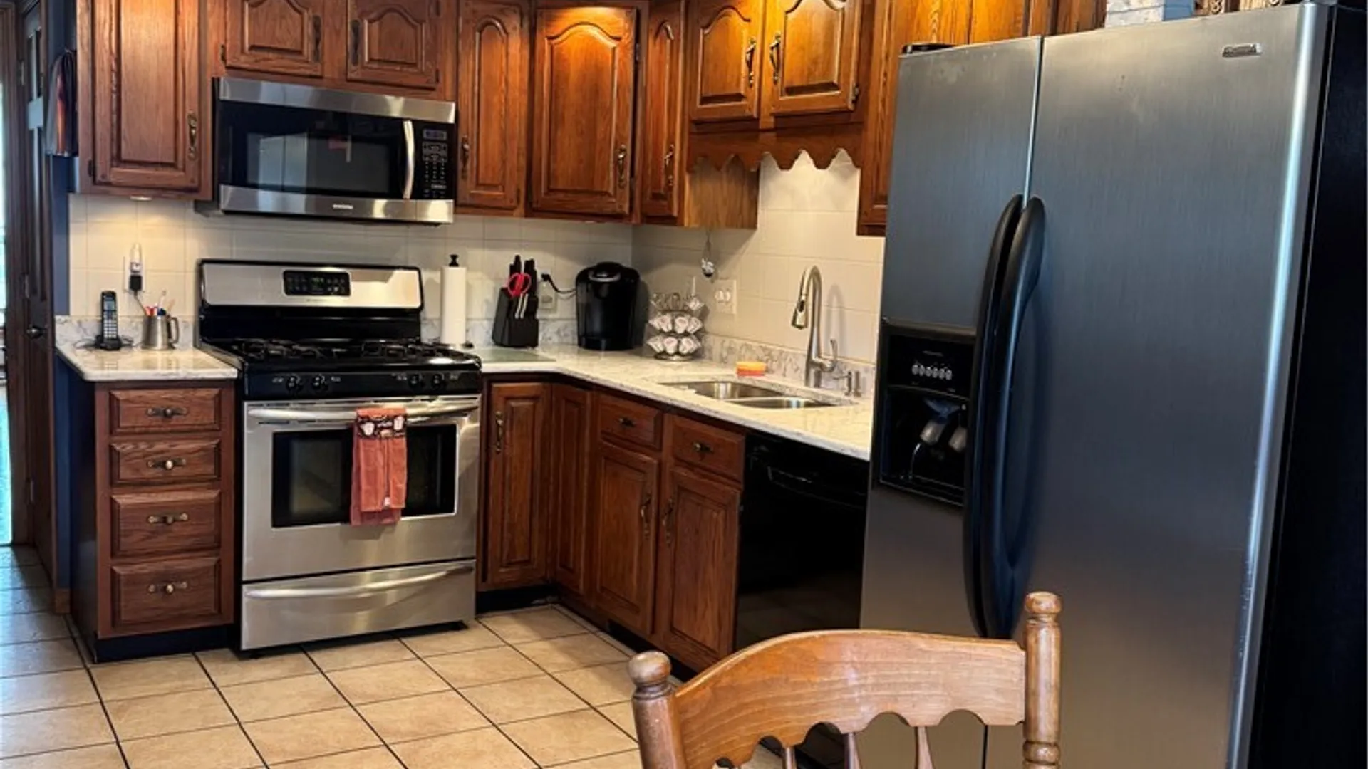 Property at 237 Brookside Drive, West Seneca, NY 14220 4