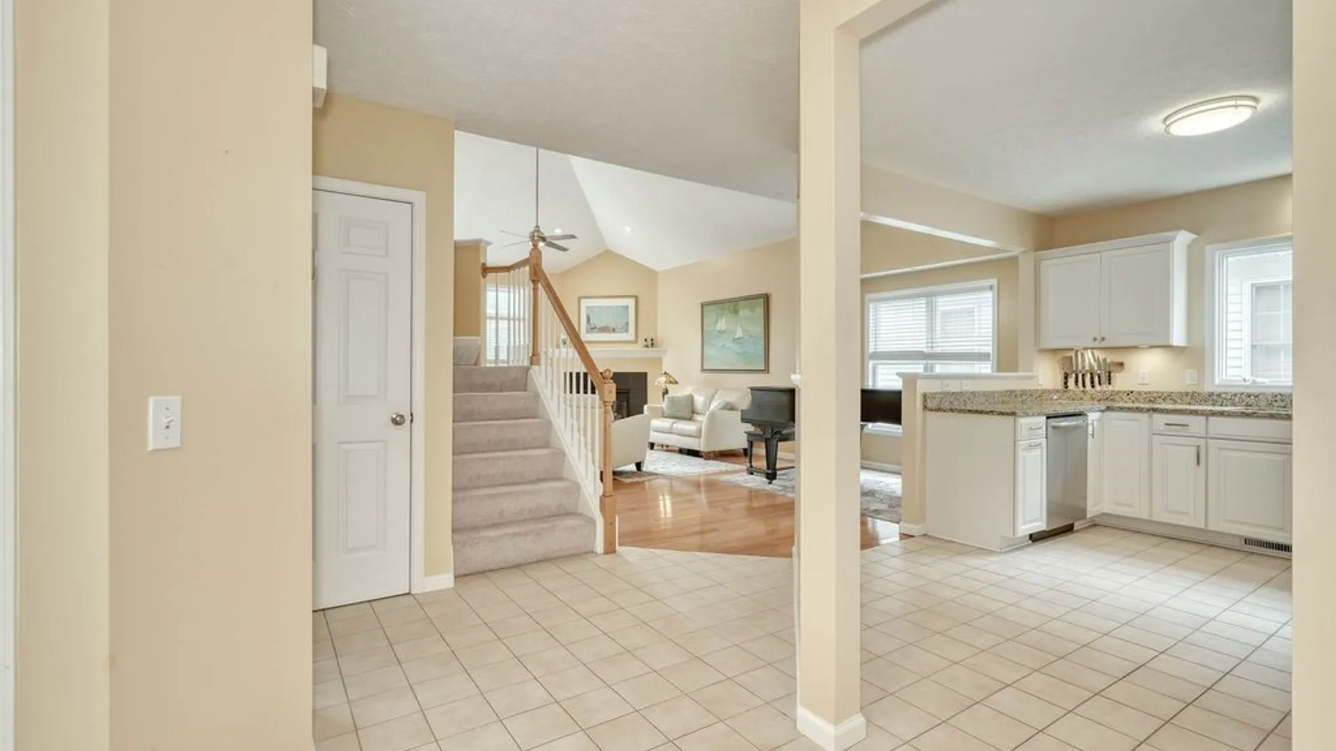 Property at 726 Bel Arbor Trl Trail, Webster, NY 14580 4