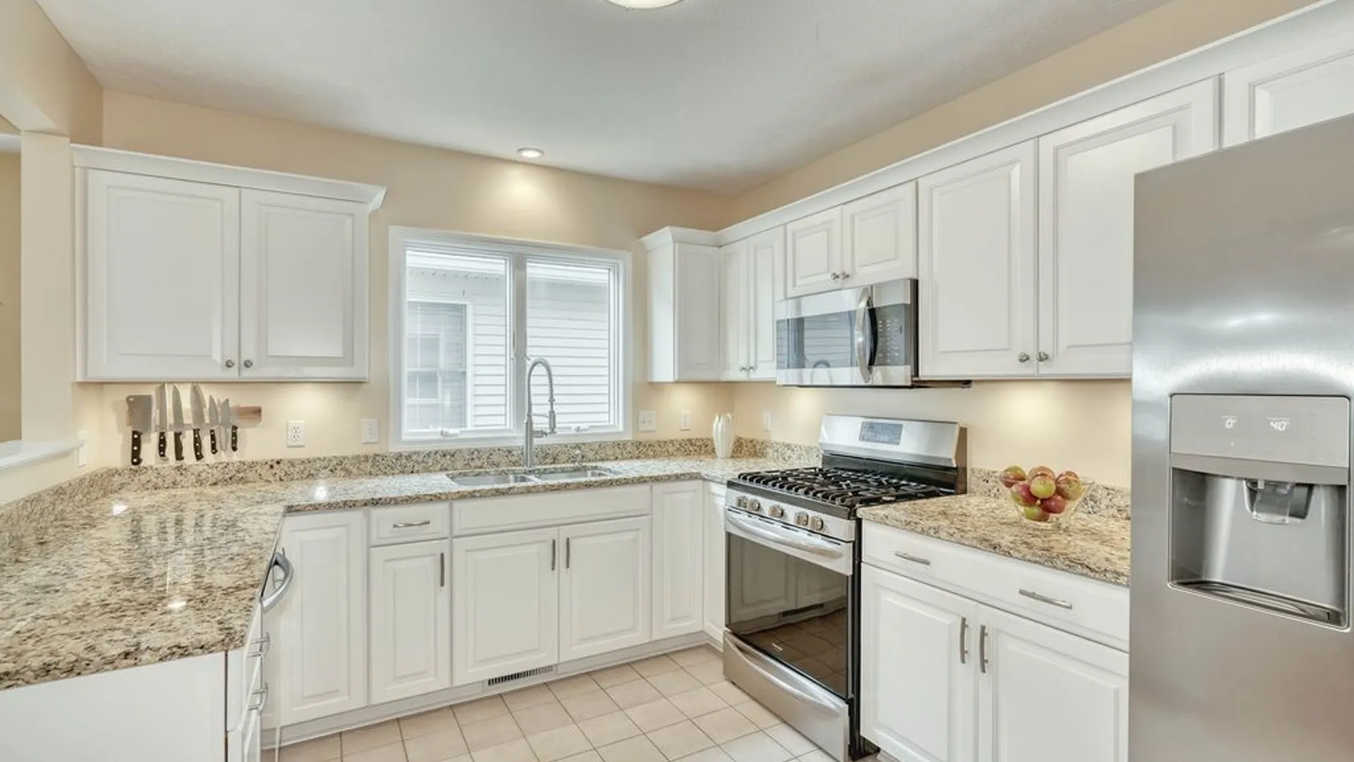 Property at 726 Bel Arbor Trl Trail, Webster, NY 14580 6
