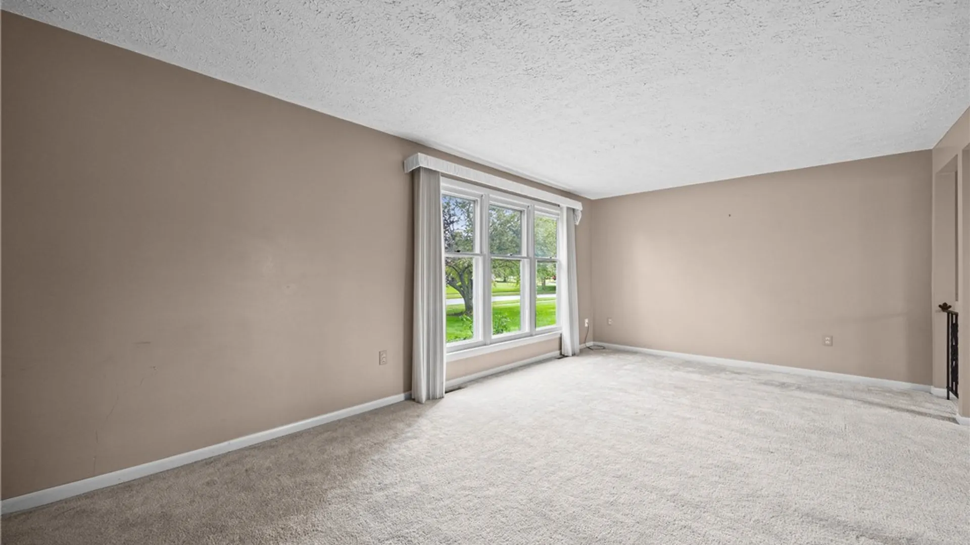 Property at 46 Olde Harbour, Greece, NY 14612 7
