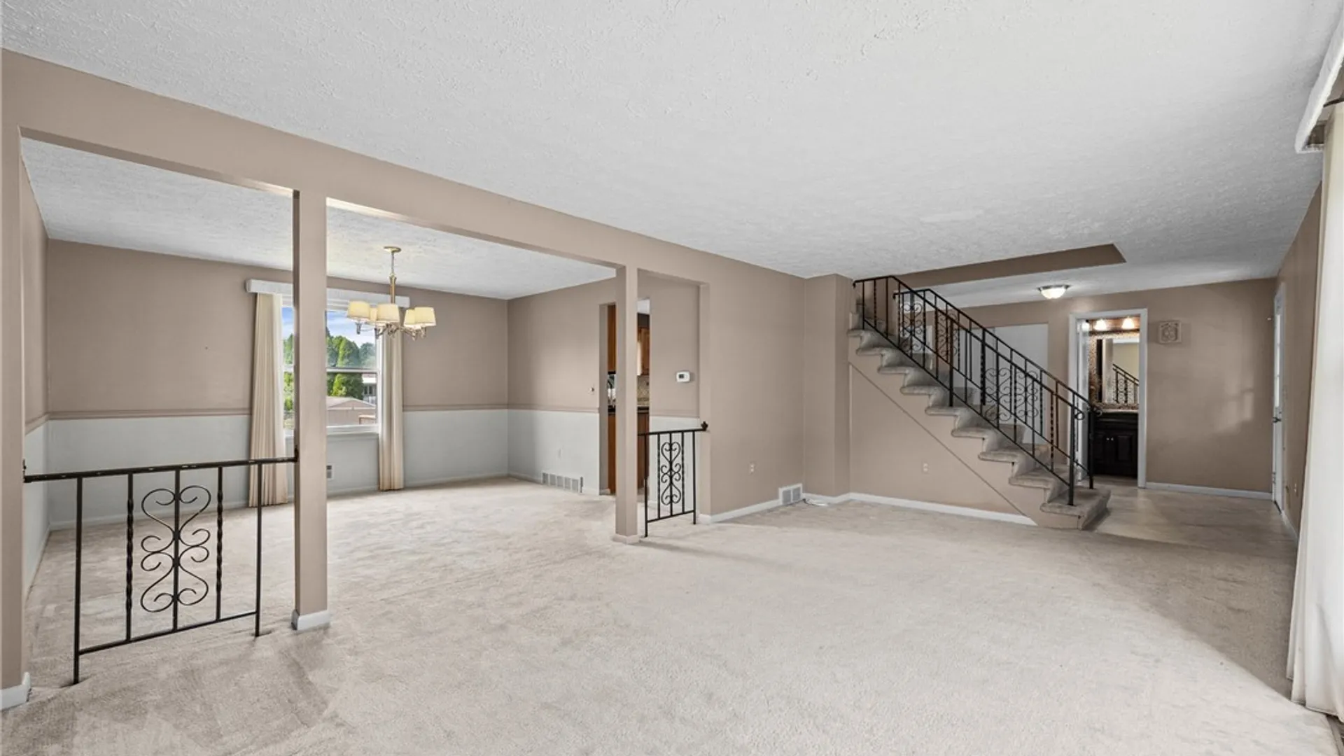 Property at 46 Olde Harbour, Greece, NY 14612 9