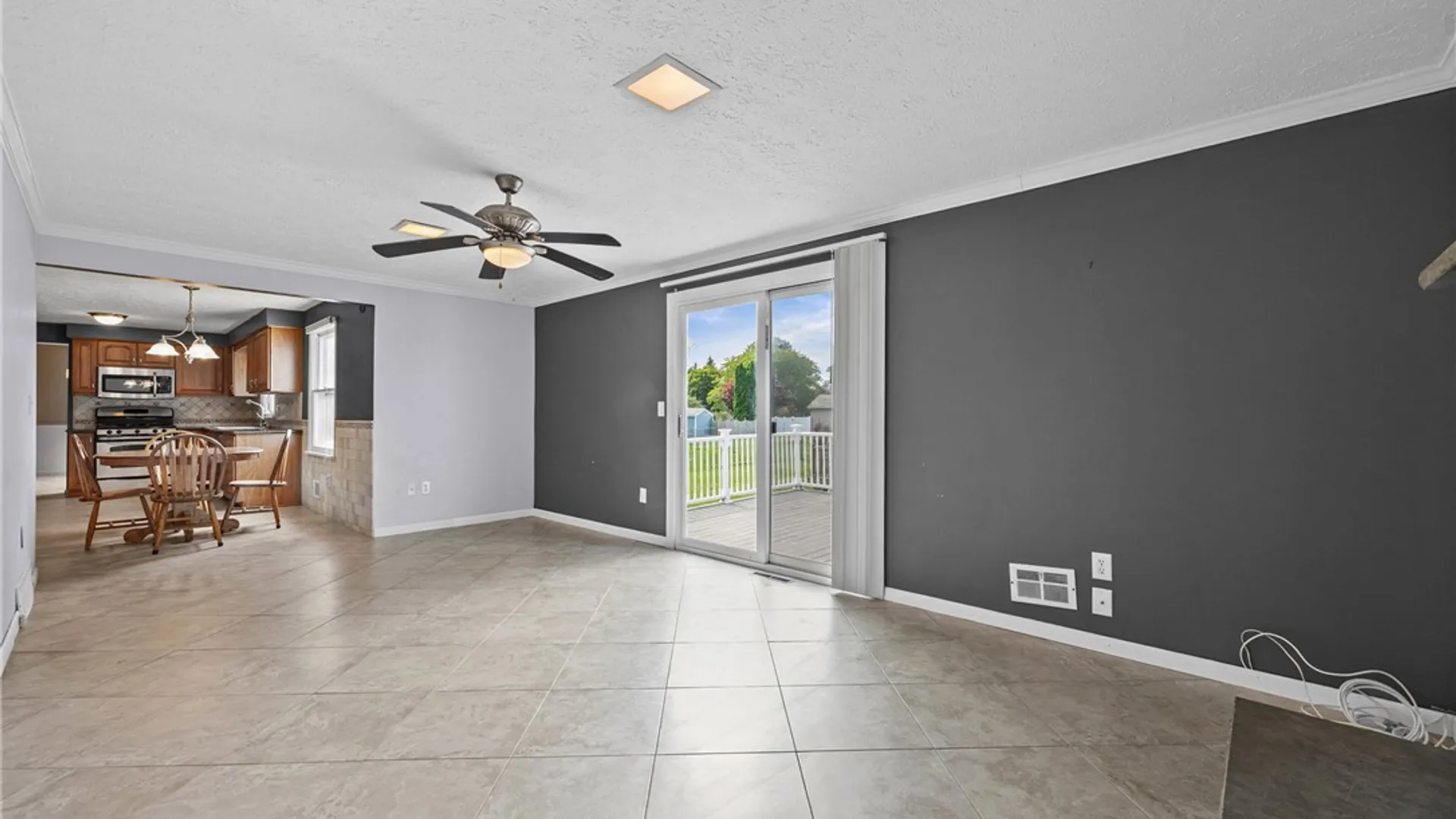 Property at 46 Olde Harbour, Greece, NY 14612 22