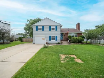 Property at 16 Brookville Court, Tonawanda, NY 14150