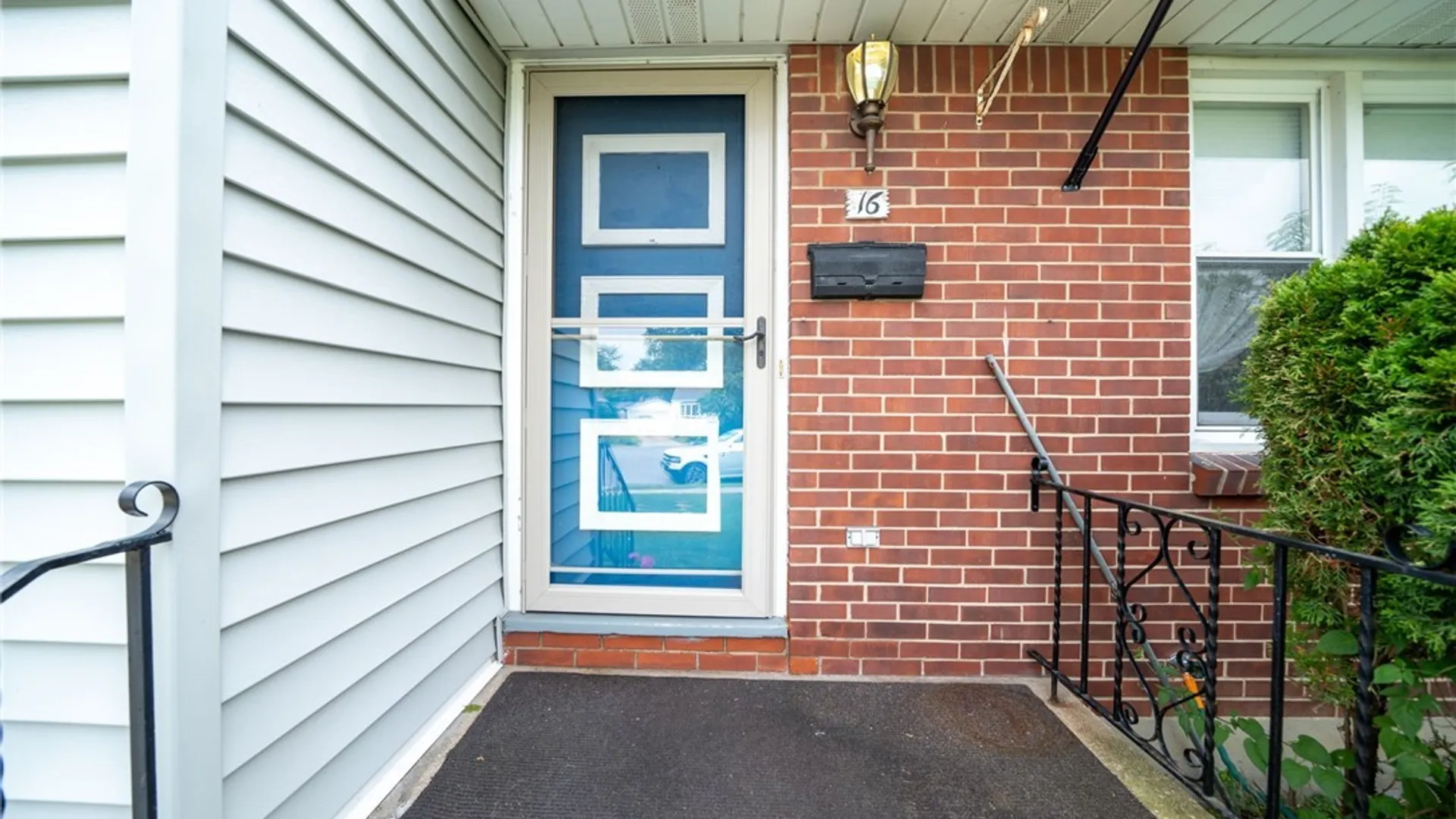 Property at 16 Brookville Court, Tonawanda, NY 14150 4