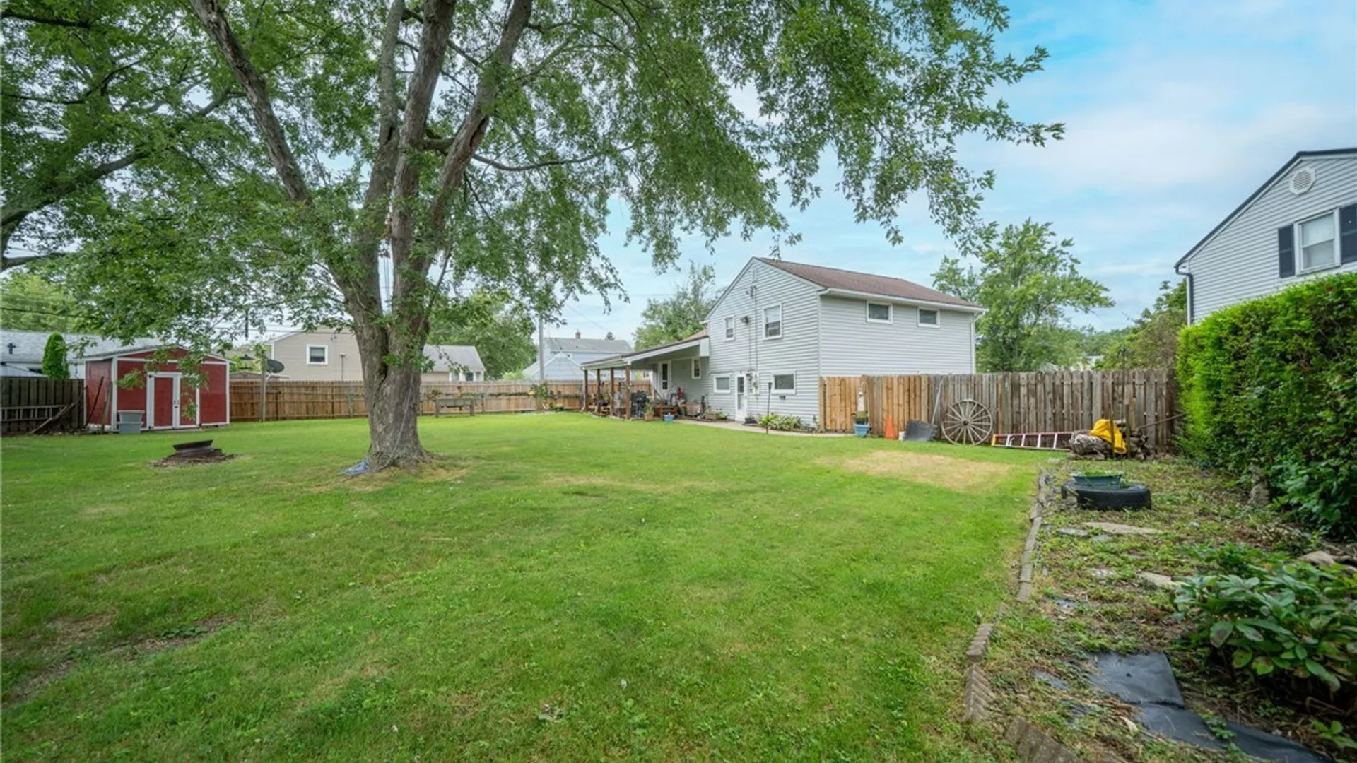 Property at 16 Brookville Court, Tonawanda, NY 14150 8