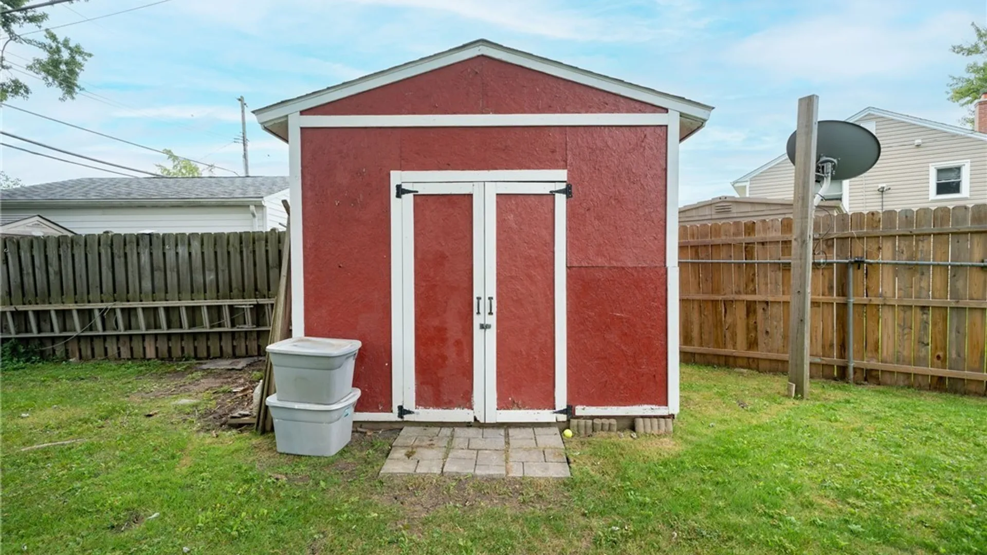 Property at 16 Brookville Court, Tonawanda, NY 14150 13