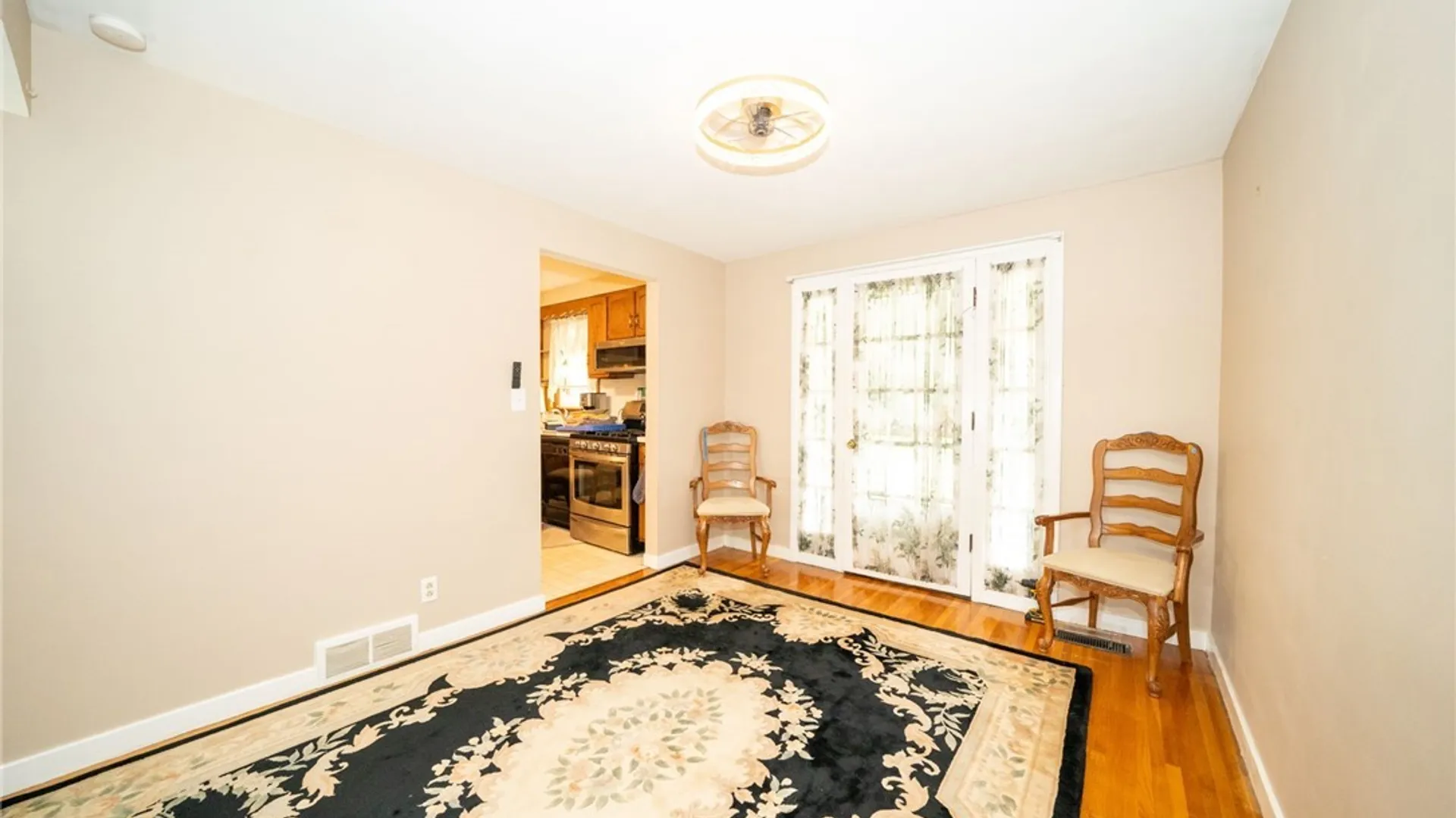 Property at 16 Brookville Court, Tonawanda, NY 14150 24
