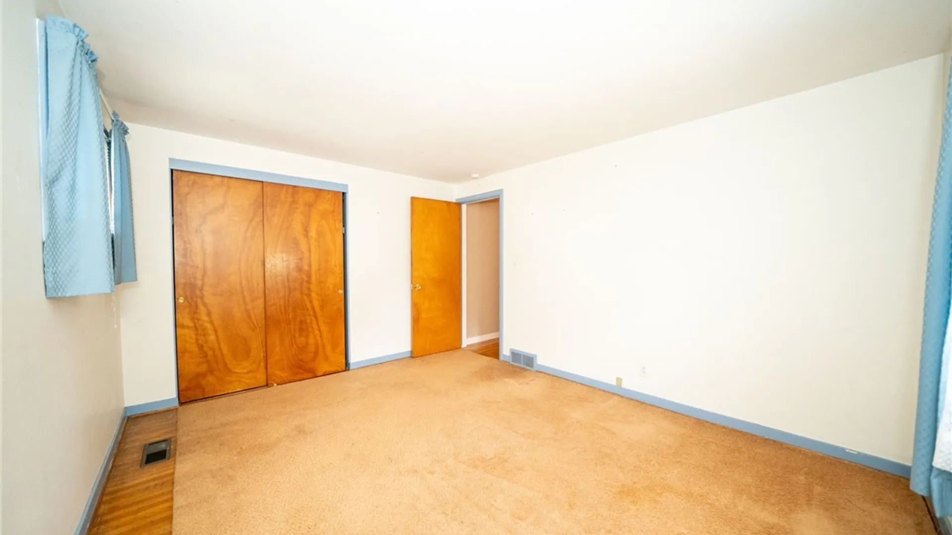 Property at 16 Brookville Court, Tonawanda, NY 14150 36