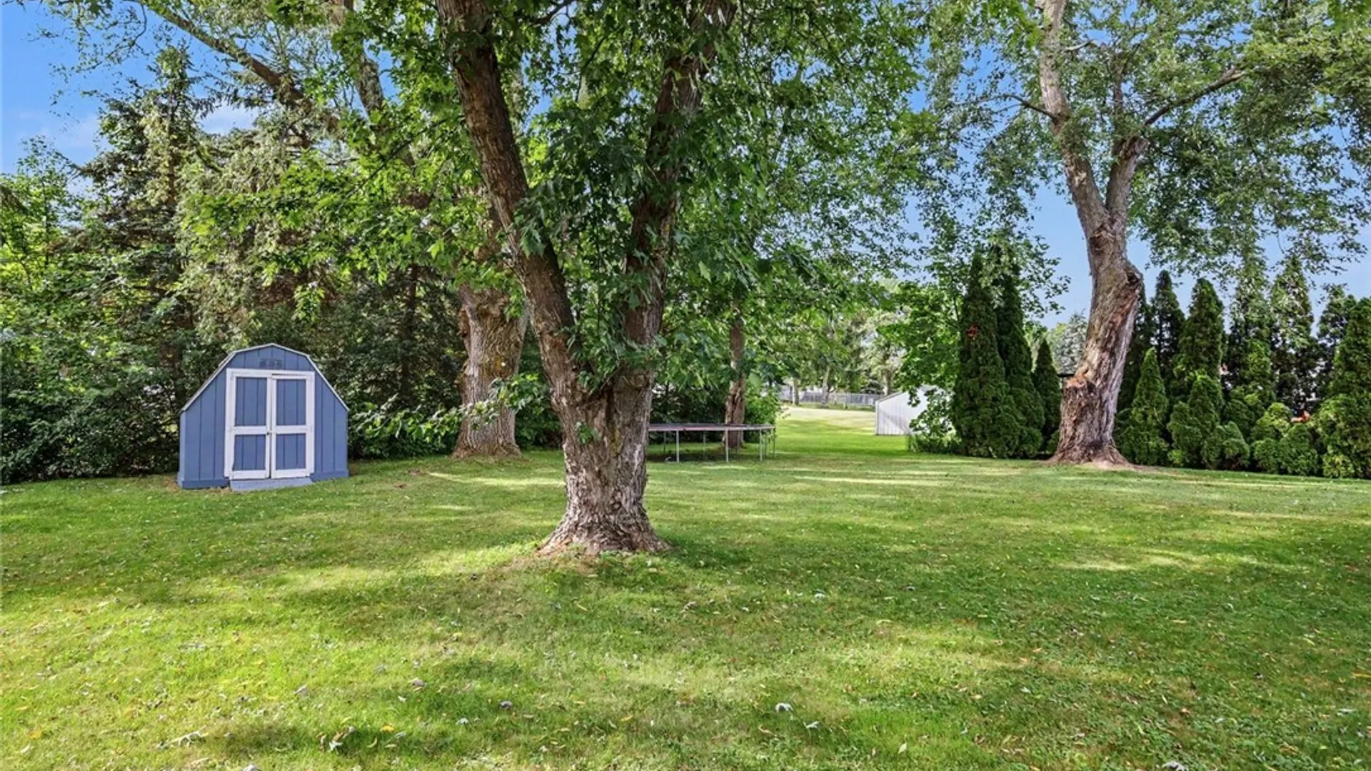 Property at 16 Strussenberg Drive, Parma, NY 14468 26