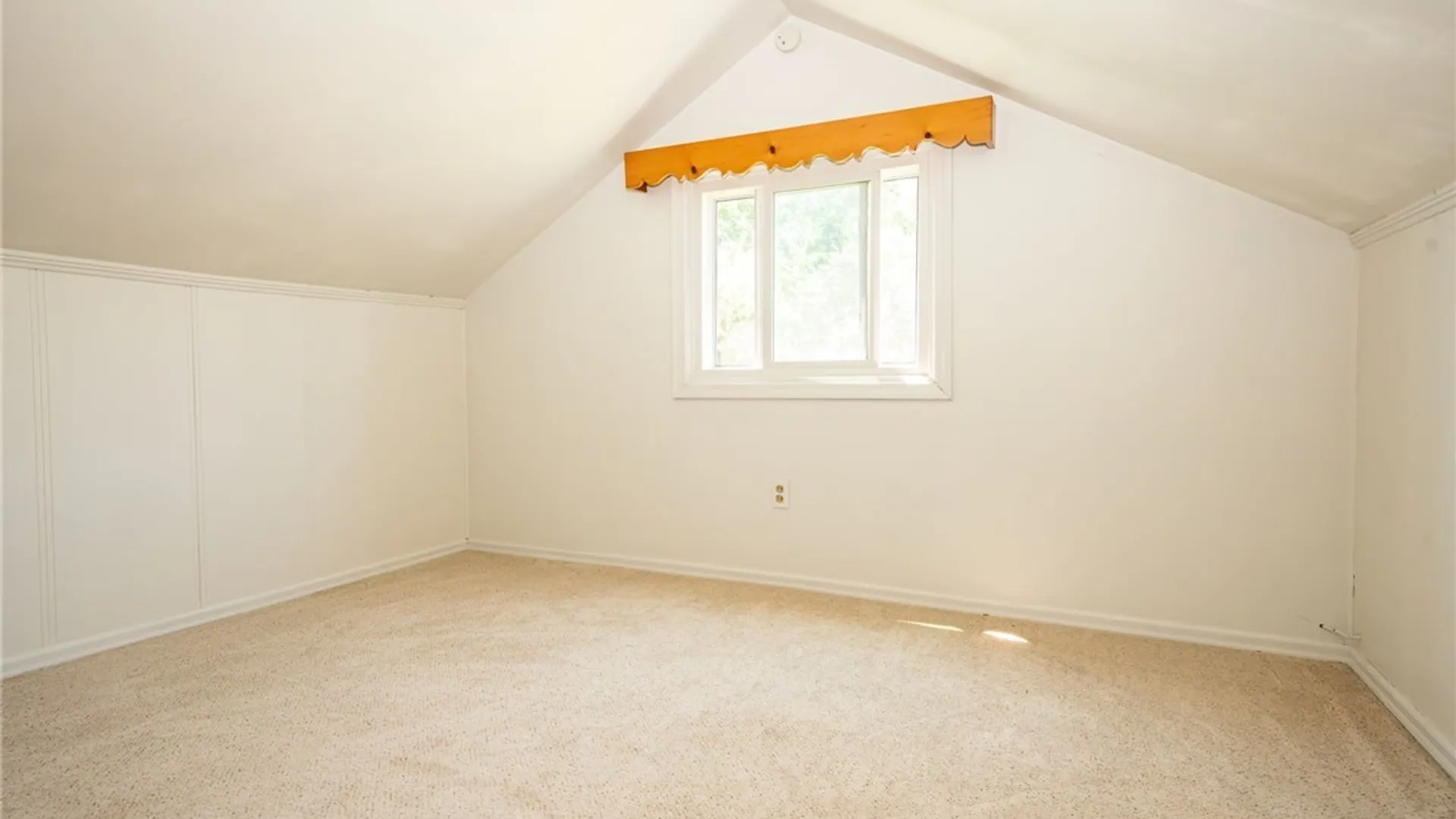 Property at 4 Kent Avenue, Hamburg, NY 14219 30