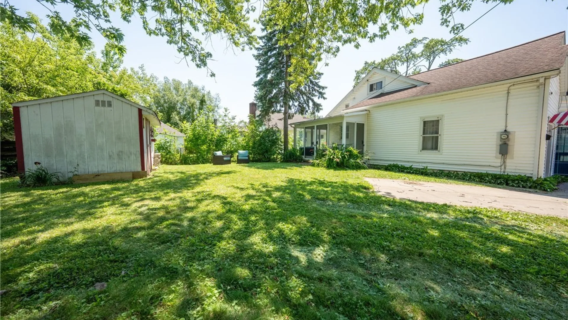 Property at 4 Kent Avenue, Hamburg, NY 14219 39