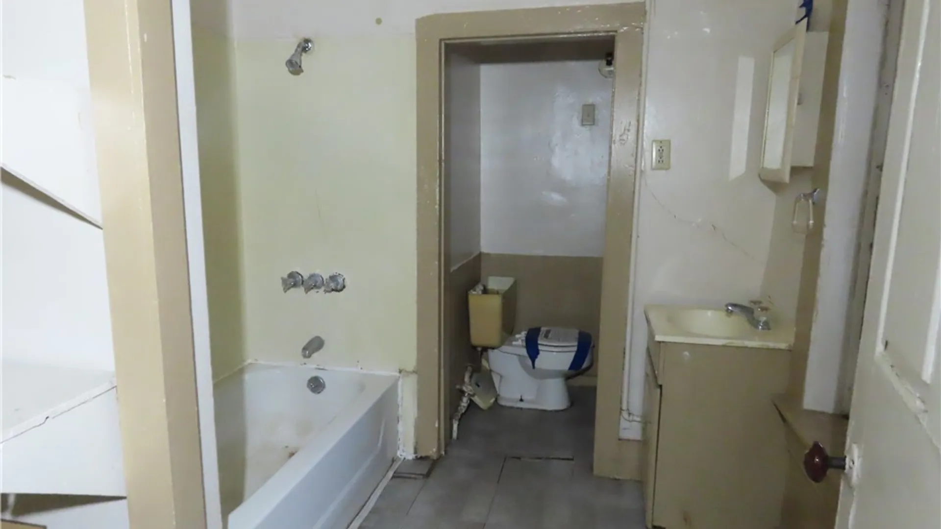 Property at 1807 Lodi Street, Syracuse, NY 13208 22