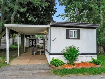 Property at 18 Annamarie, Cheektowaga, NY 14225
