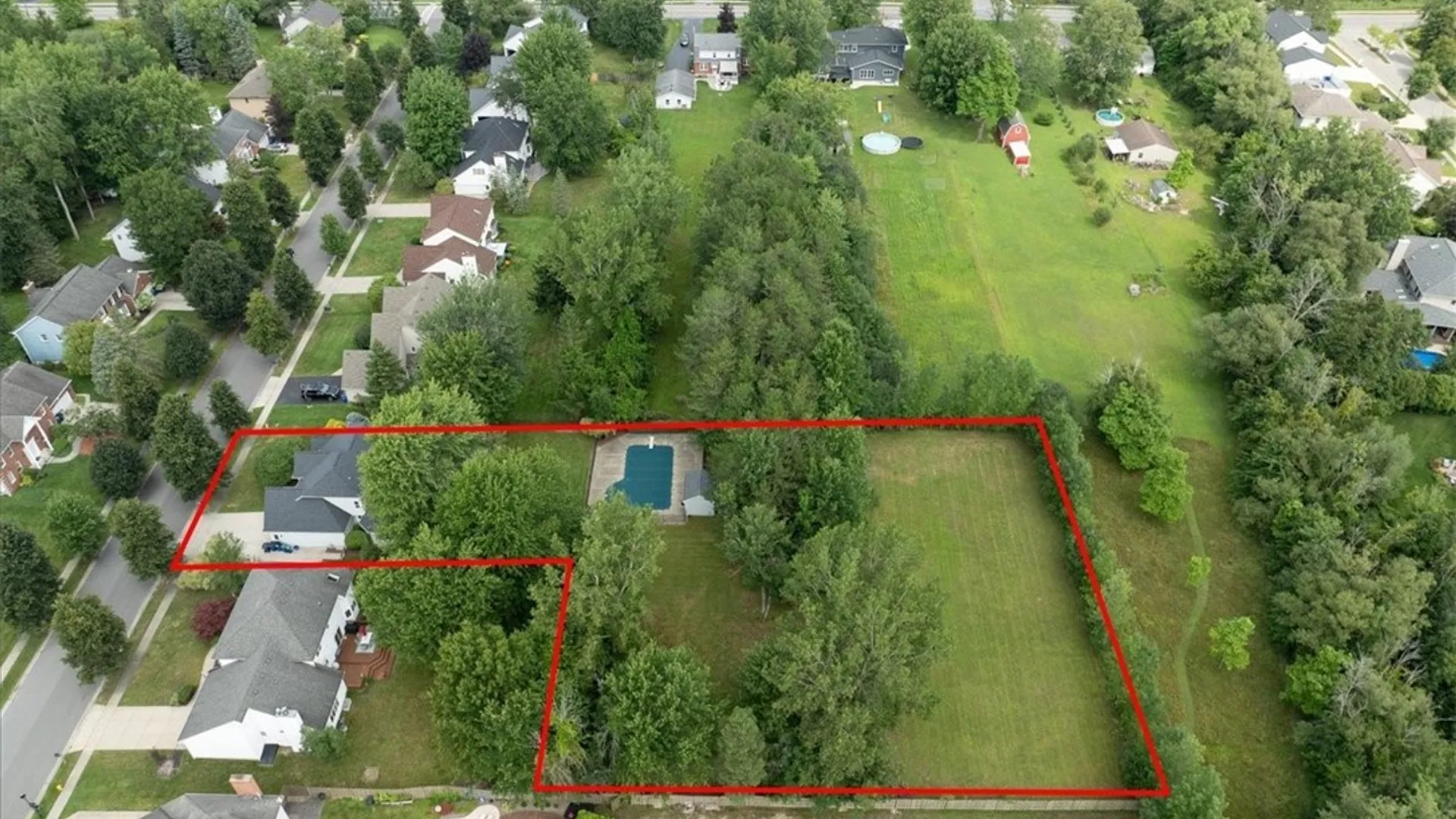 Property at 43 E Pinelake Drive, Amherst, NY 14221 39