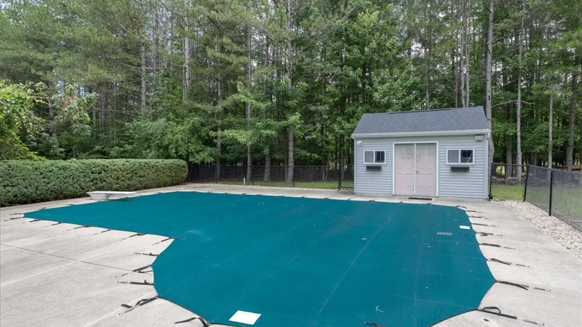 Property at 43 E Pinelake Drive, Amherst, NY 14221 41