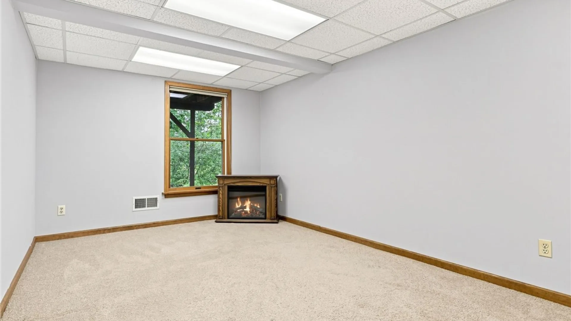 Property at 13 Medford Way, Victor, NY 14564 30