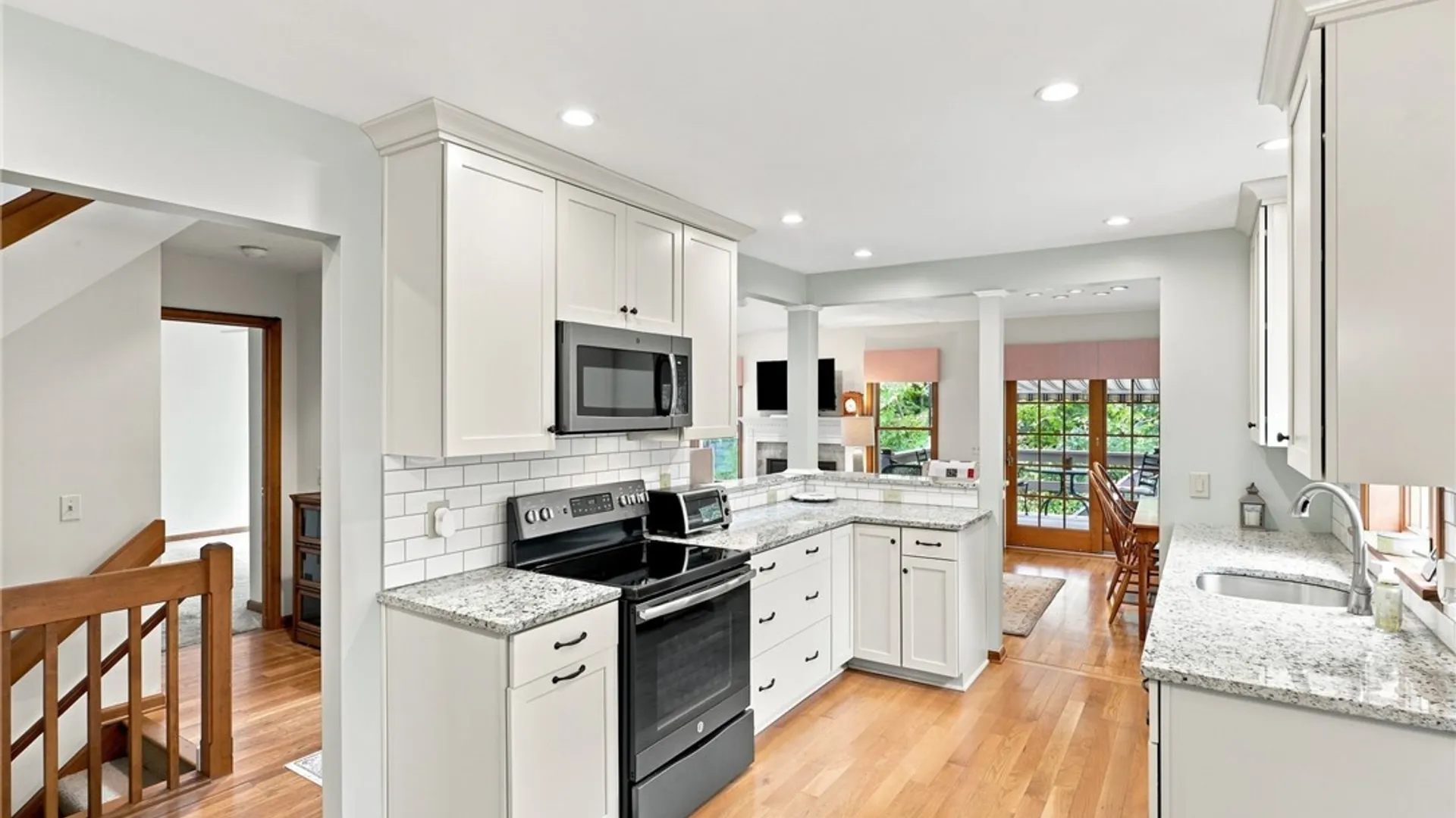 Property at 13 Medford Way, Victor, NY 14564 12