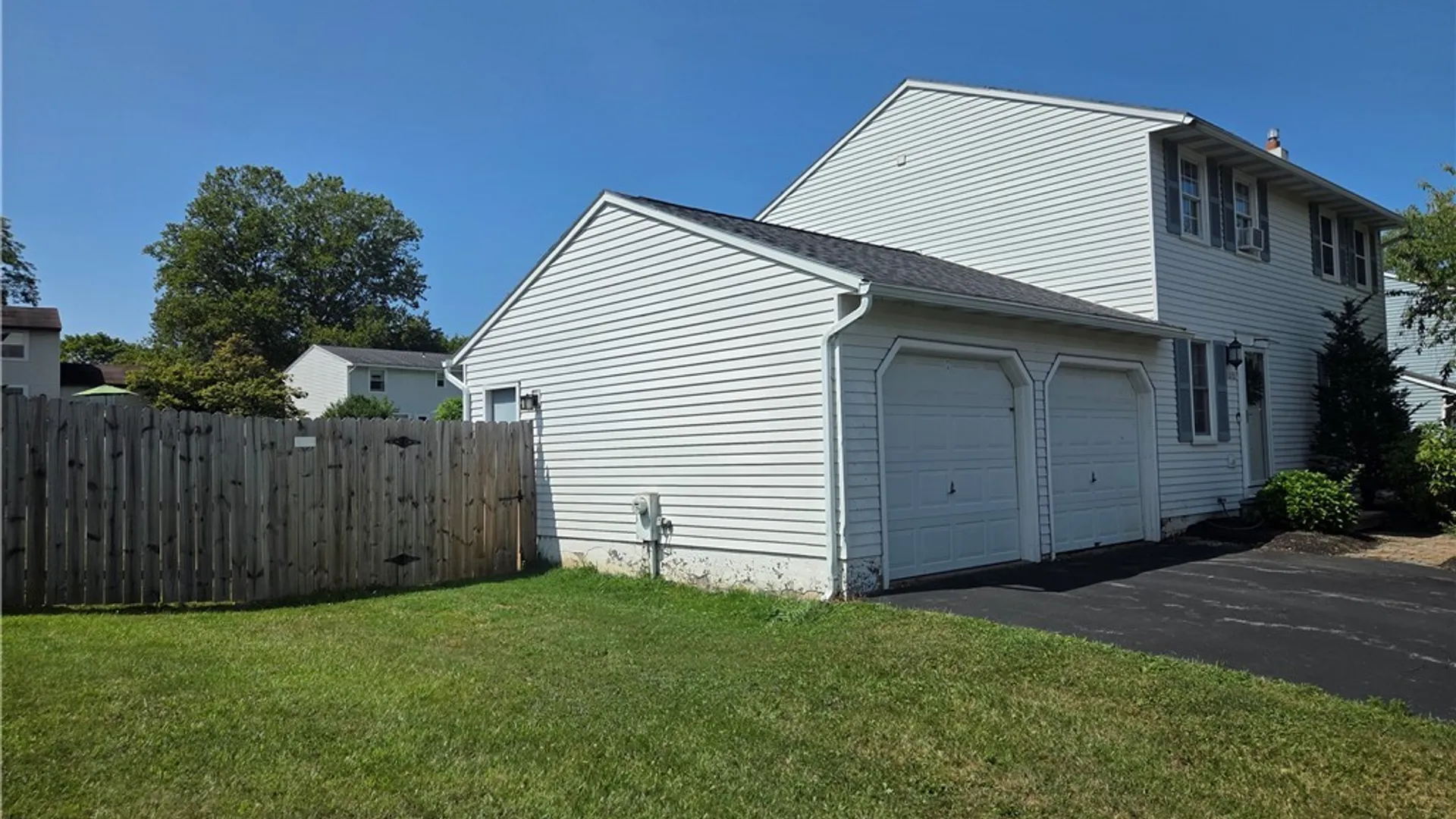 Property at 8373 Datum Lane, Clay, NY 13027 5